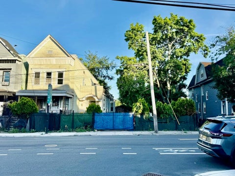 Multifamily For Sale - 546 Garfield Ave<br/> Jersey City, NJ 07304