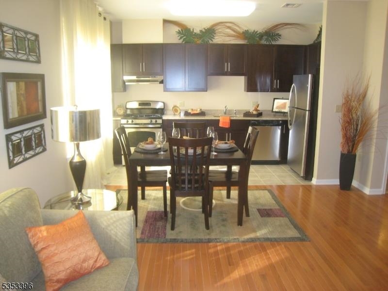 25 Duncan Ave #210, Jersey City, New Jersey image 3