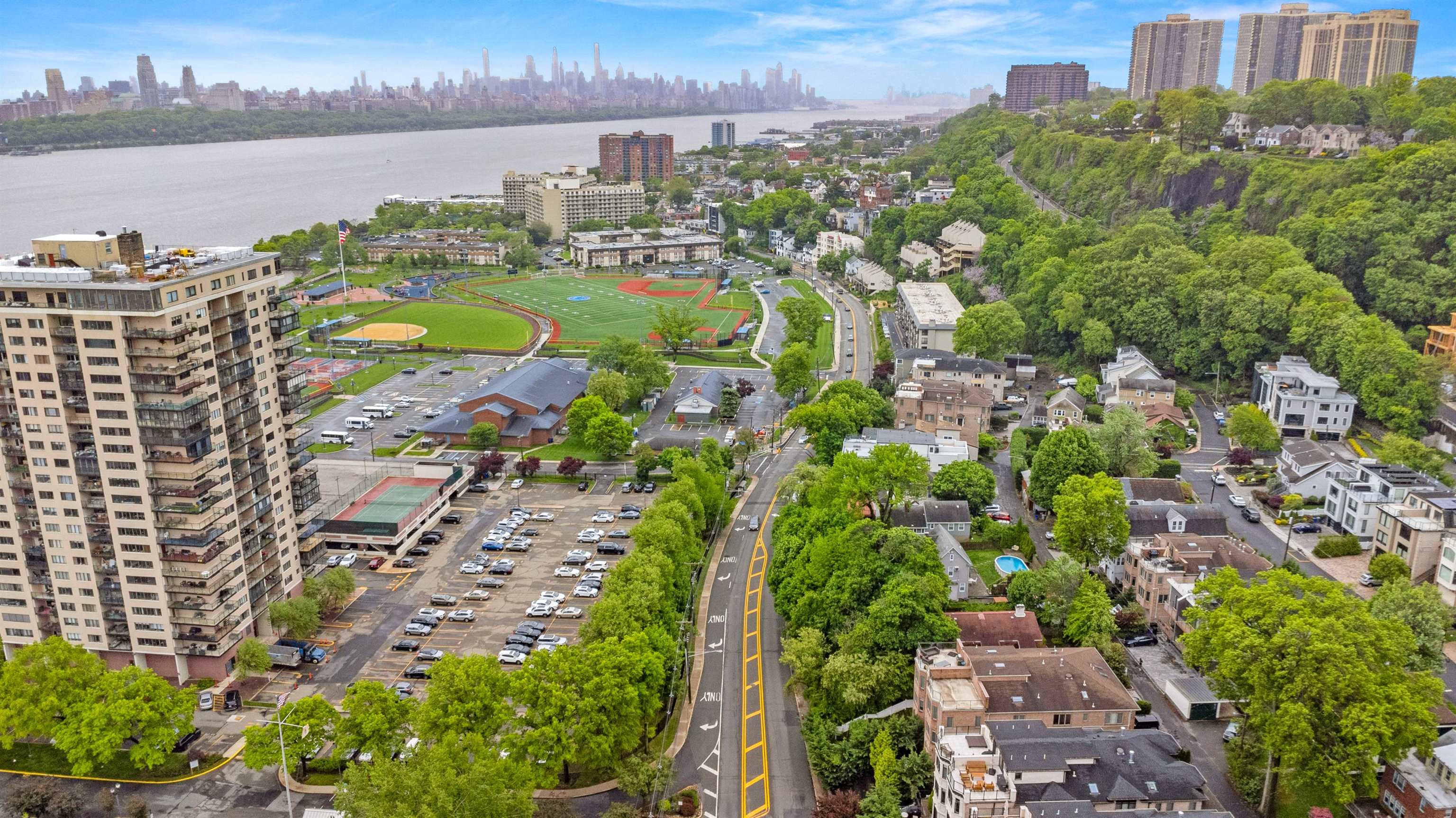 1208 River Rd, Edgewater, New Jersey image 23