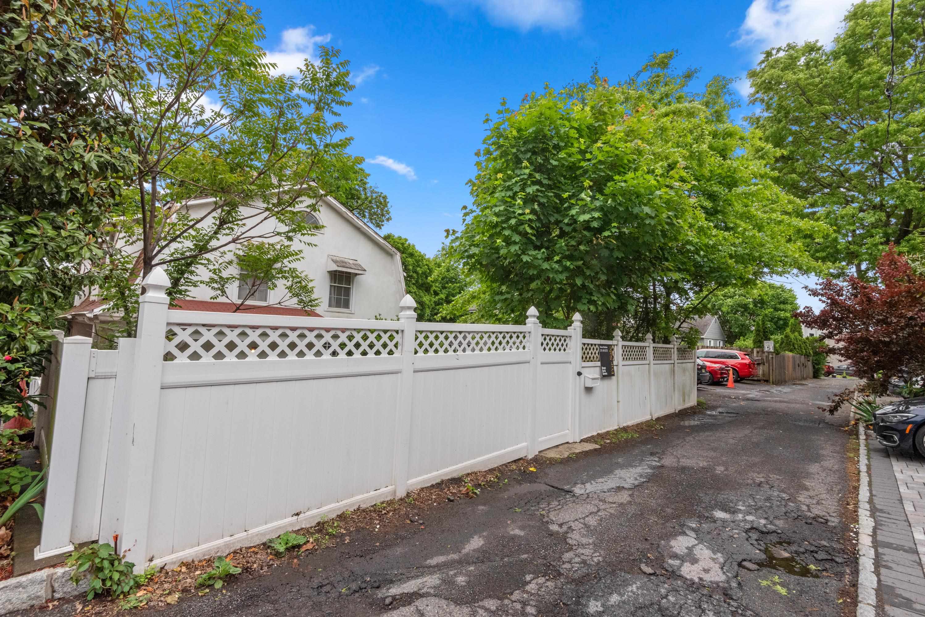 1208 River Rd, Edgewater, New Jersey image 12