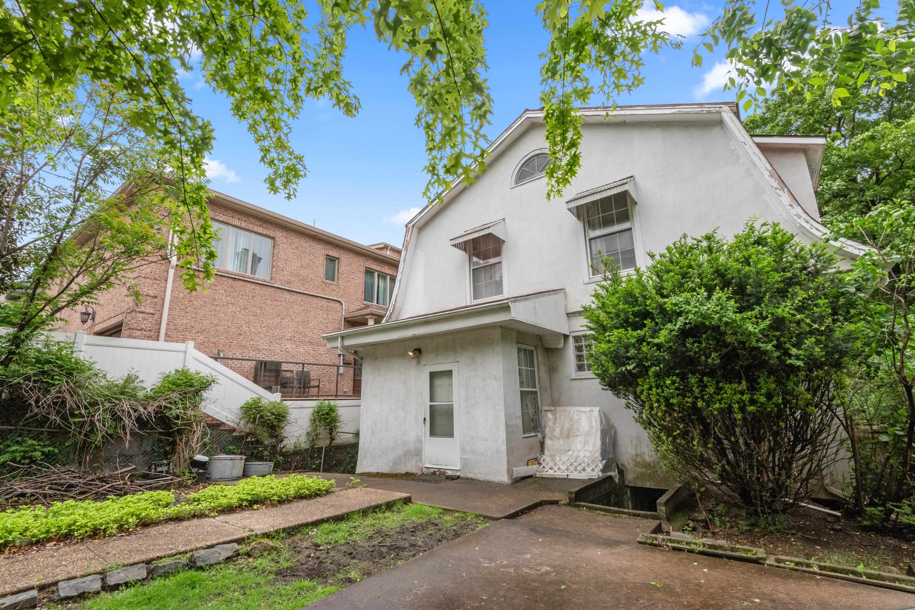 1208 River Rd, Edgewater, New Jersey image 9