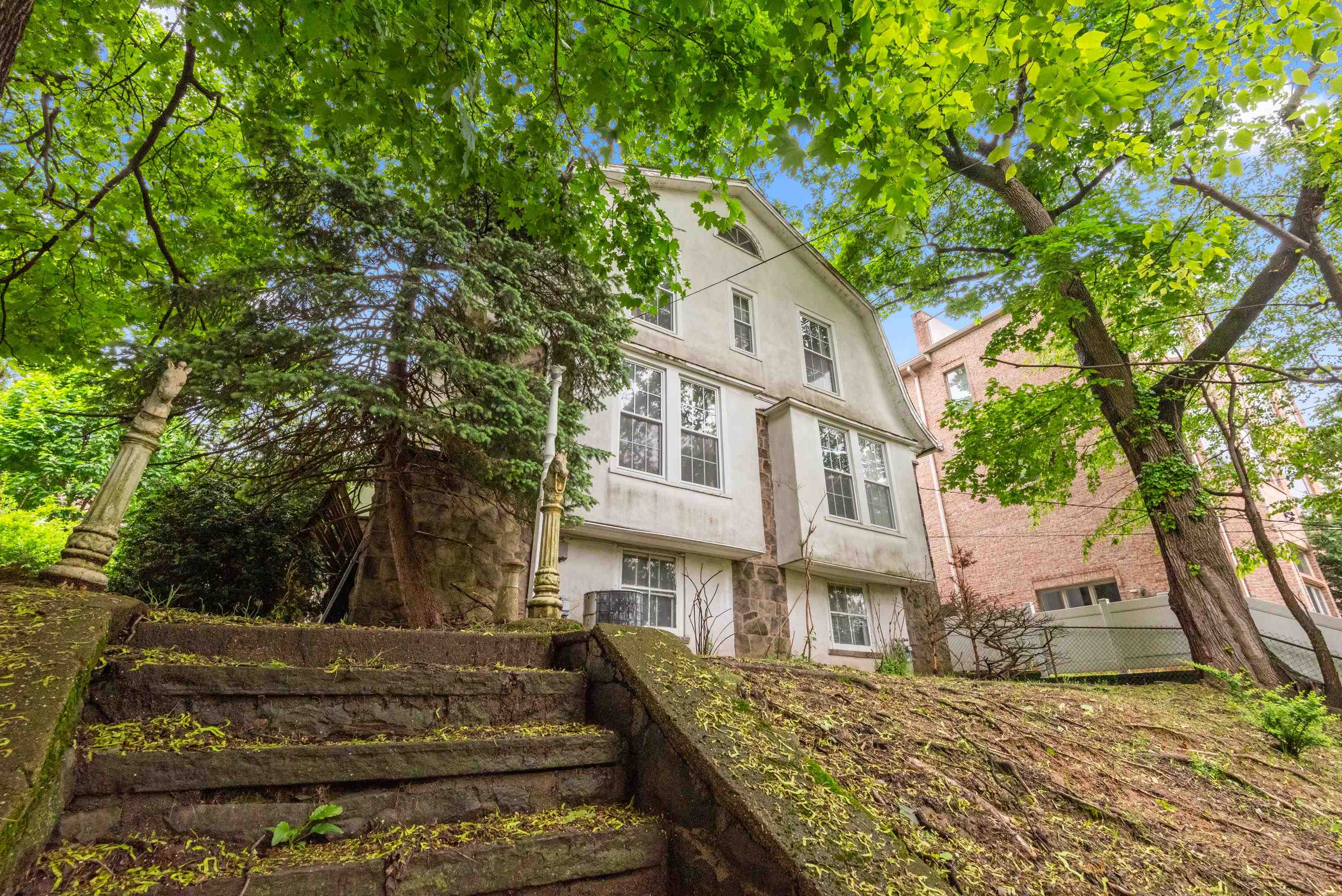 1208 River Rd, Edgewater, New Jersey image 5