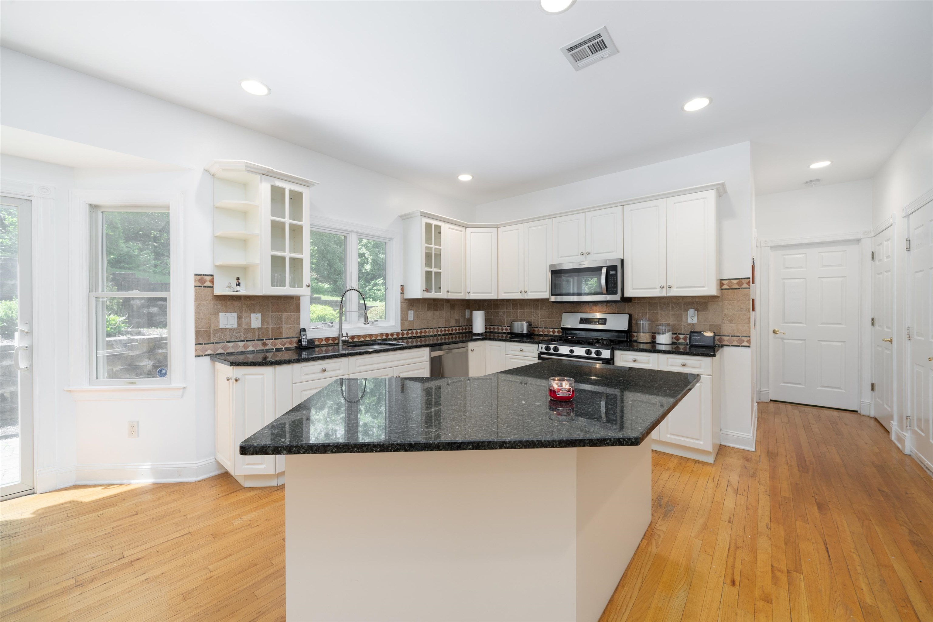 57 Terrace Ave, West Orange, New Jersey image 5