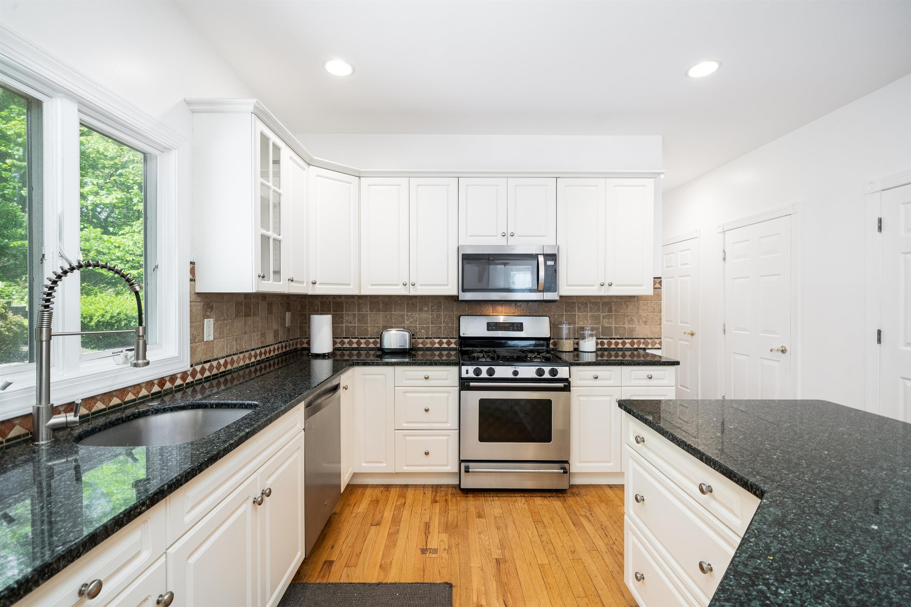 57 Terrace Ave, West Orange, New Jersey image 4