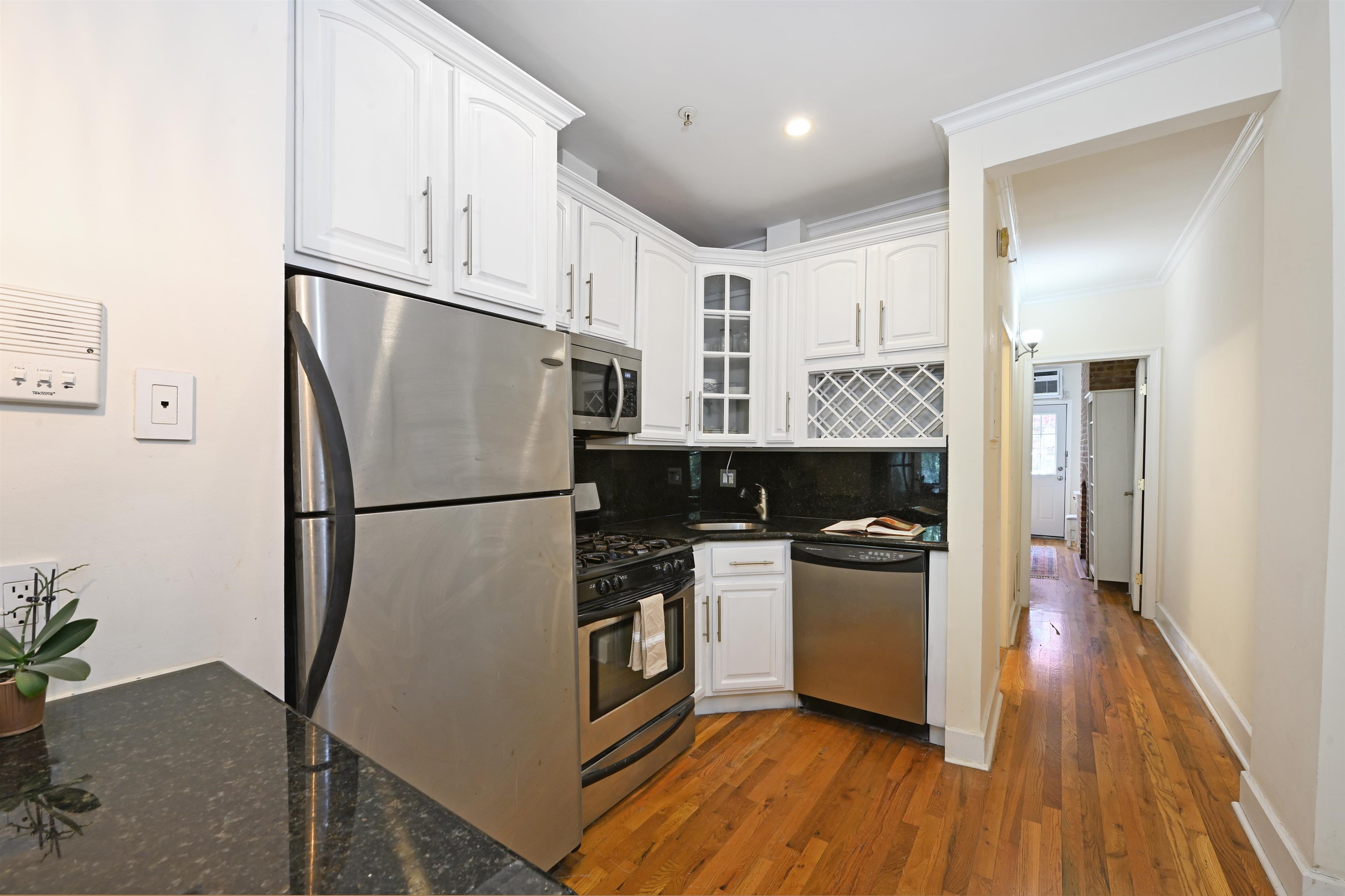 204 Washington St #2B, Jersey City, New Jersey image 6