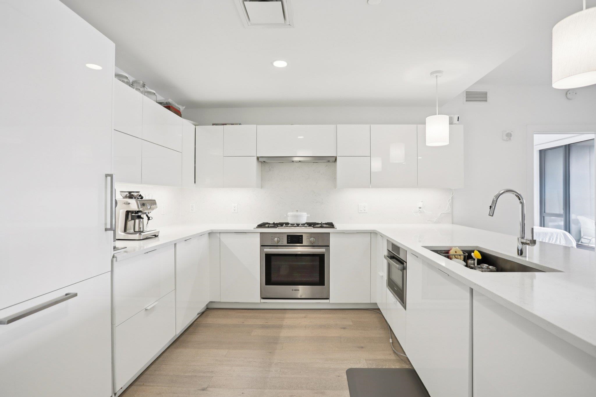 9 AVENUE AT PORT IMPERIAL #513