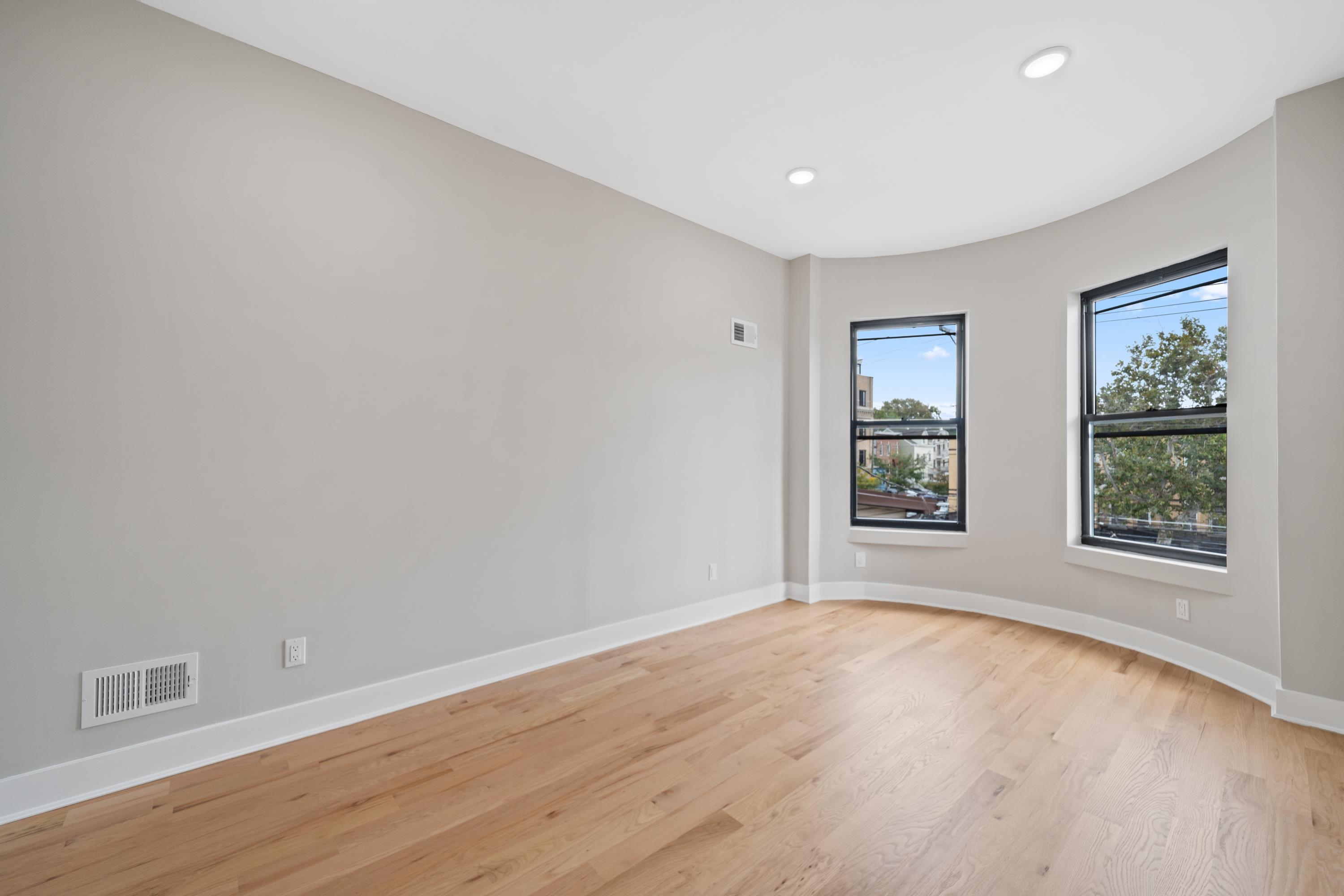3459 Kennedy Blvd, Jersey City, New Jersey image 6