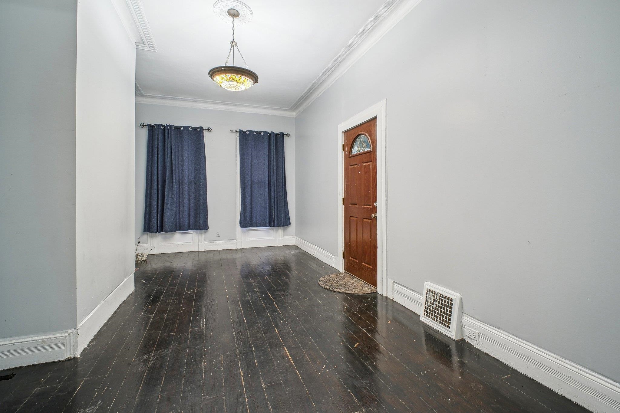 94 Linden Ave, Jersey City, New Jersey image 5
