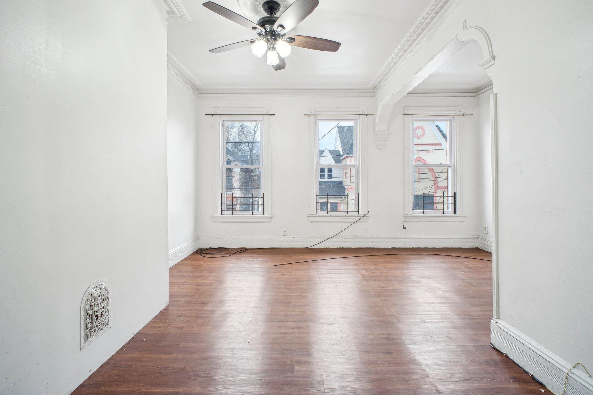 94 Linden Ave, Jersey City, New Jersey image 11