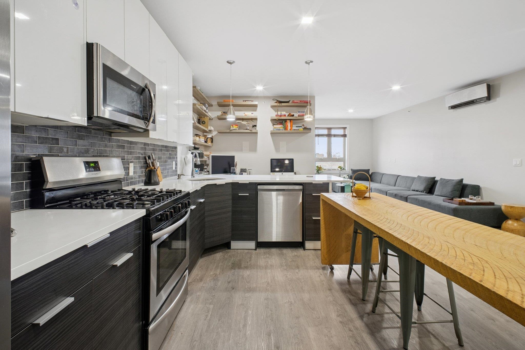 62 69th St #501, Guttenberg, New Jersey image 3
