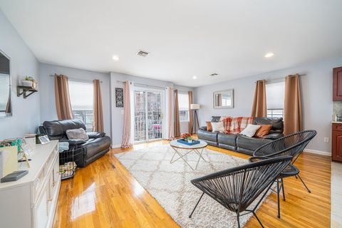 Apartment For Rent - 171 Halladay St #2<br/> Jersey City, NJ 07305
