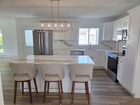 Homes For Sale - 93 Mansfield Ave<br/> MANCHESTER TOWNSHIP, NJ 08759