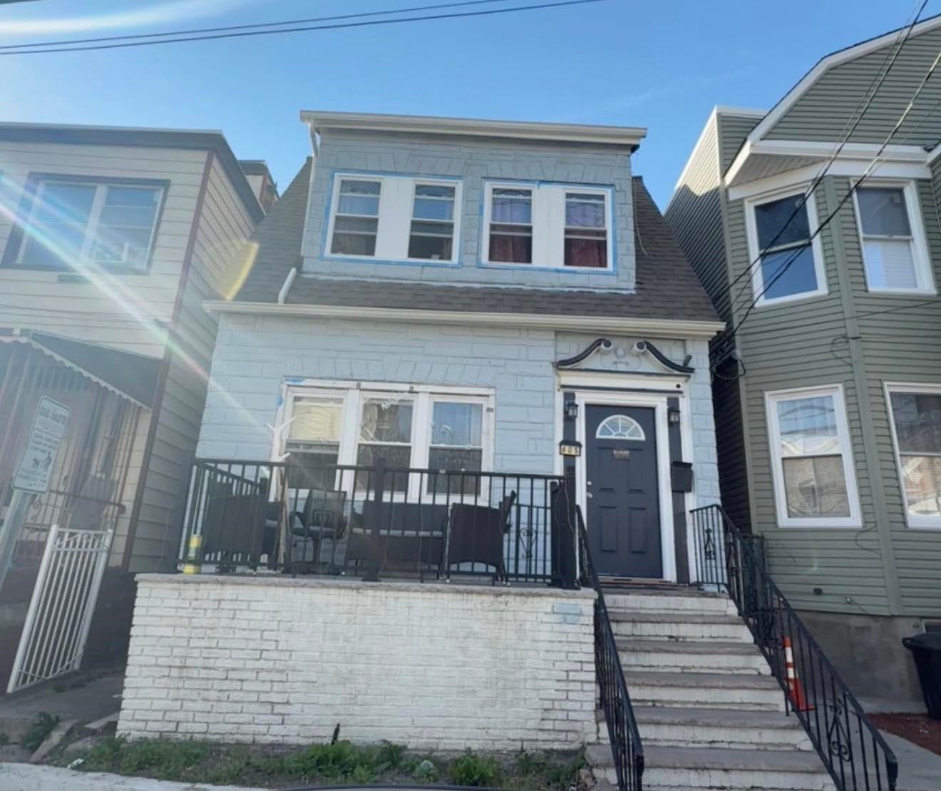 605 GARFIELD AVE