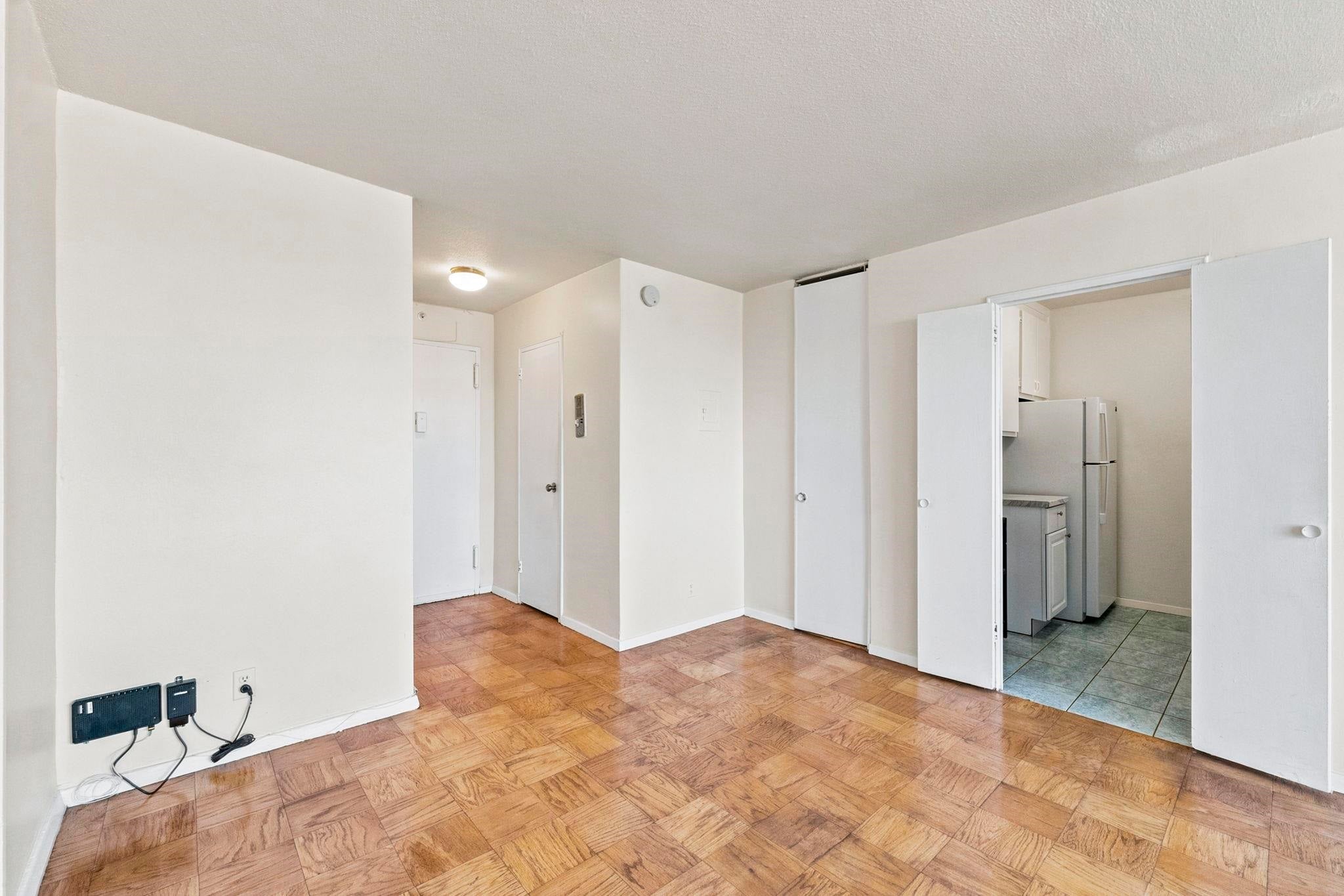 Search Homes 3 201 ST PAULS AVE 11B