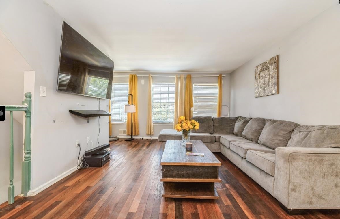 109 Giera Ct, SAYREVILLE, New Jersey image 1
