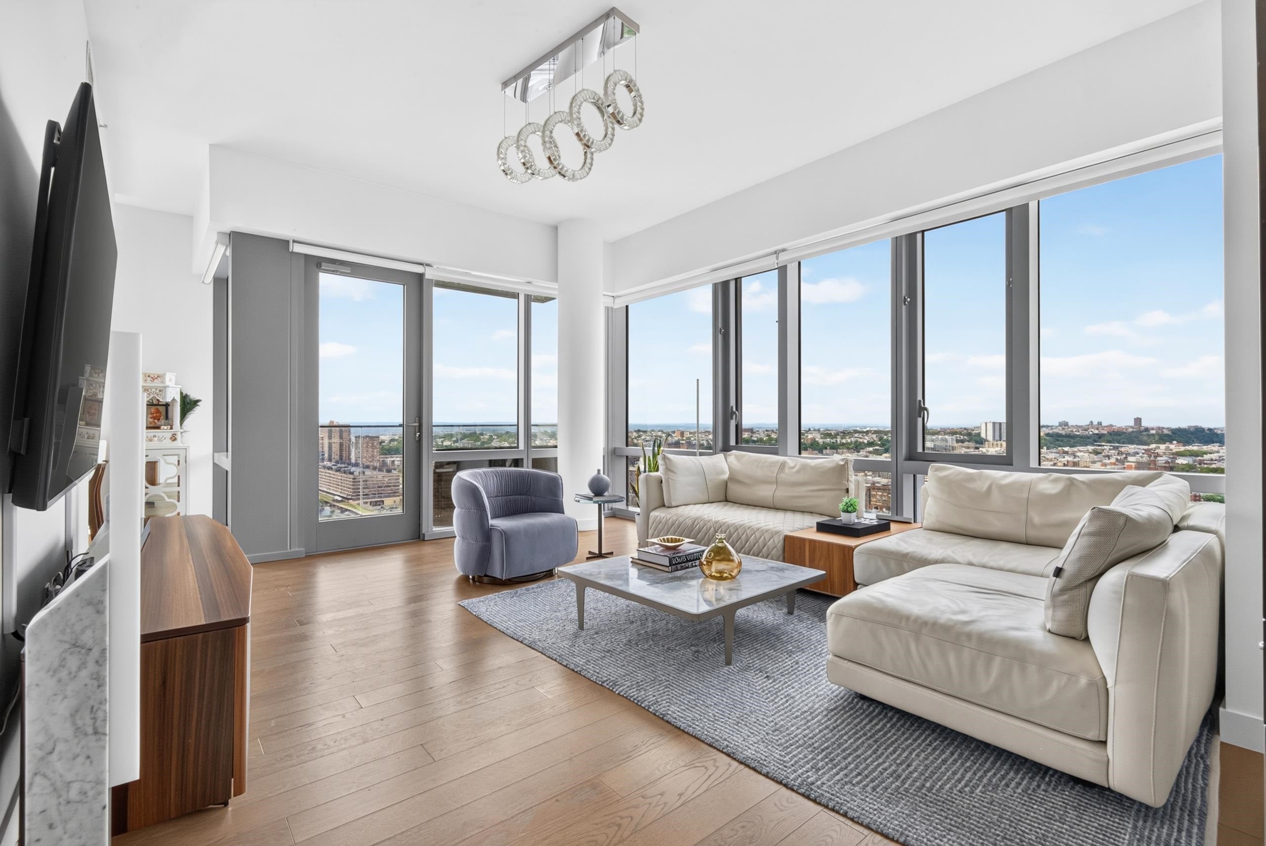Search Homes 2 75 PARK LANE SOUTH 2801