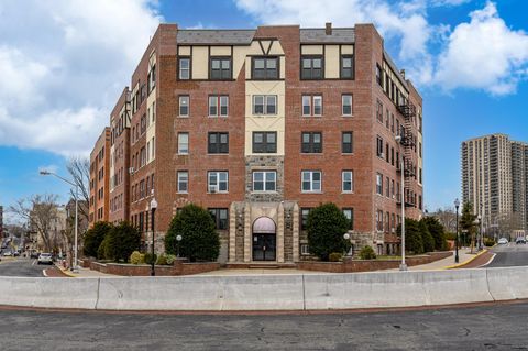 7435 Boulevard Unit 34, North Bergen, NJ 07047 - MLS#: 250005303