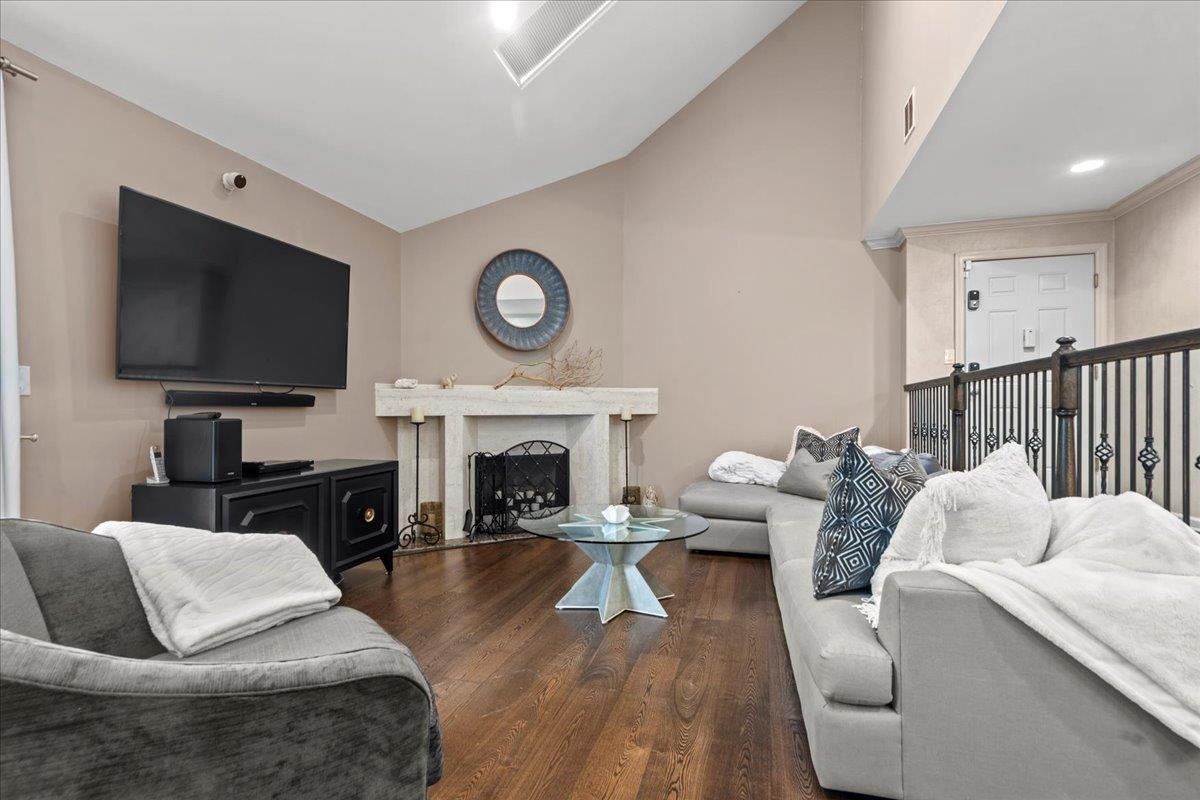 498 Teal Plaza, Secaucus, New Jersey image 3