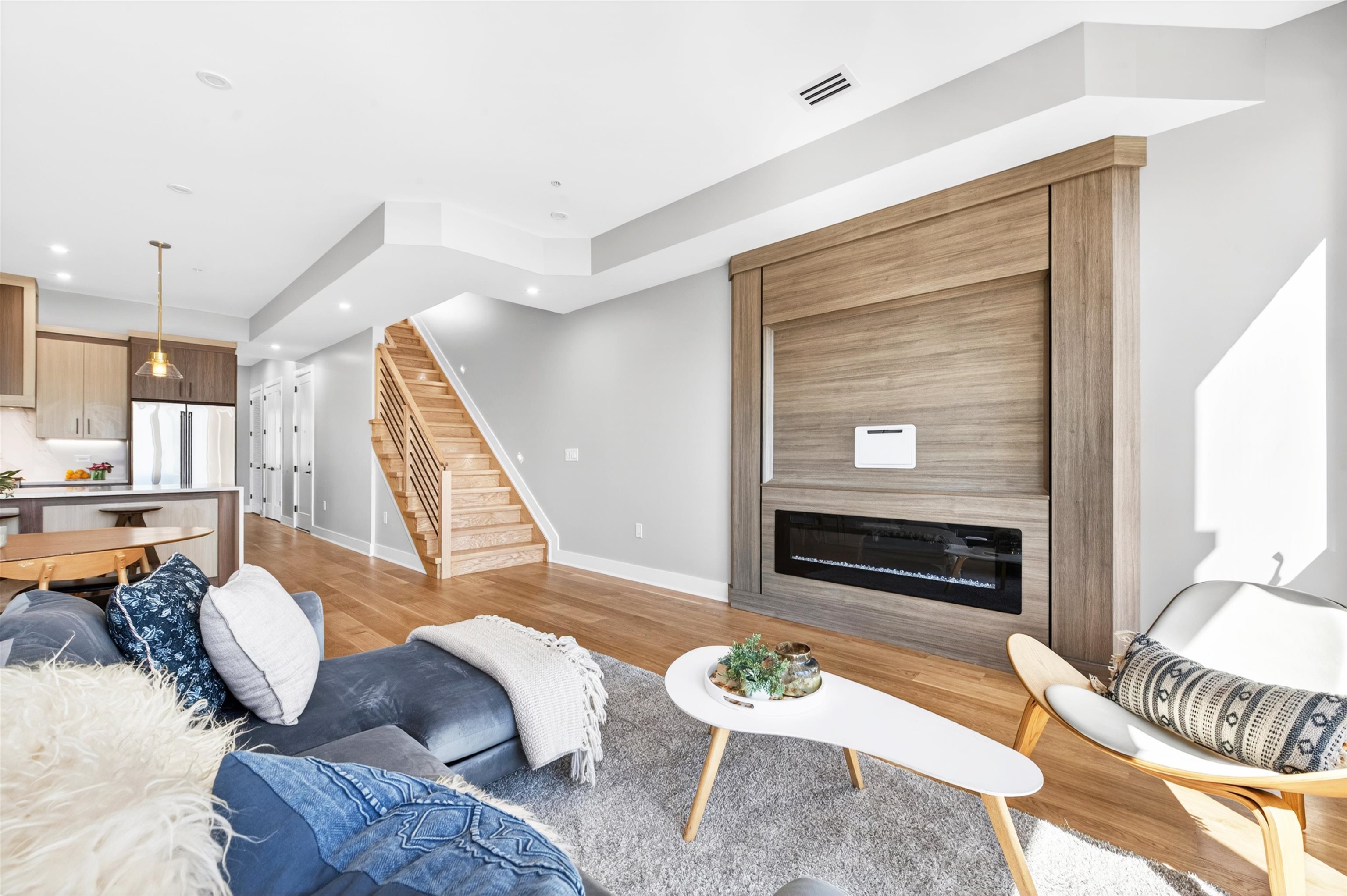 172 GRIFFITH ST 3