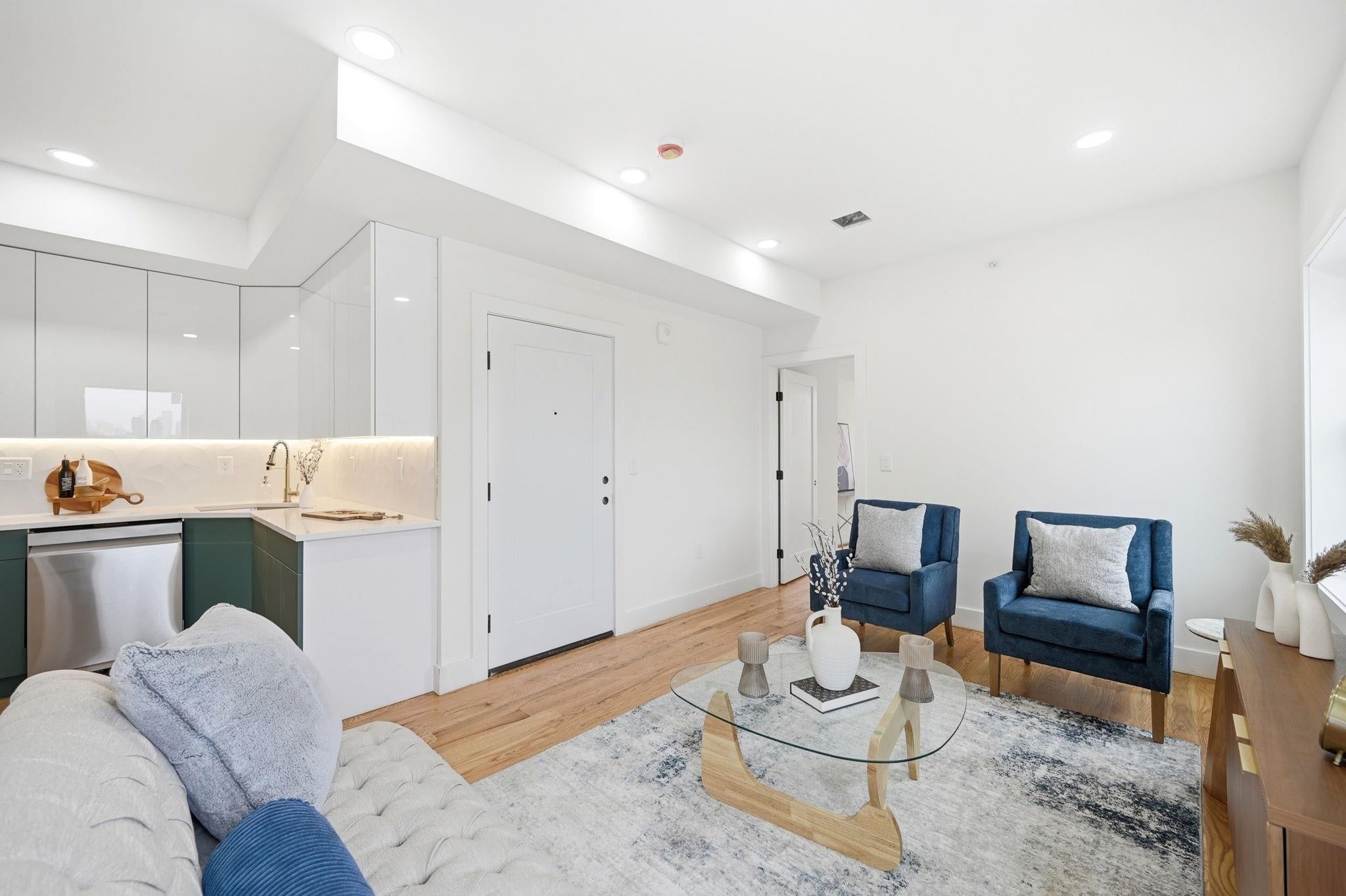 1904 JOHN F KENNEDY BLVD 4