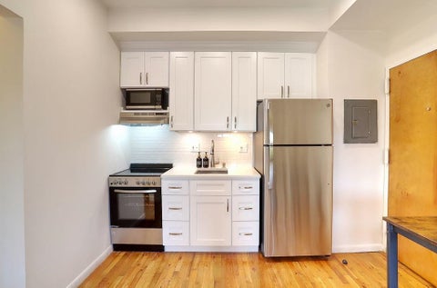 Condo For Sale - 11 Cuneo Pl #3B<br/> Jersey City, NJ 07307