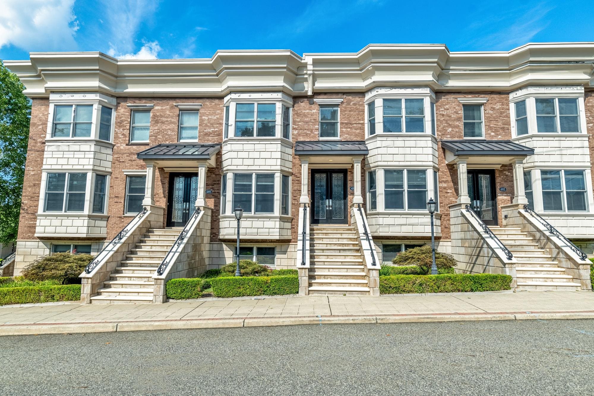 487 West St, Fort Lee, New Jersey image 2