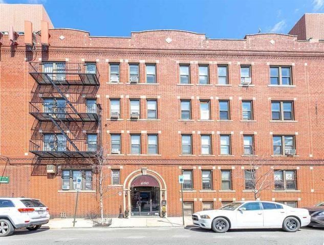 680 Kennedy Blvd #406, Bayonne, New Jersey image 27