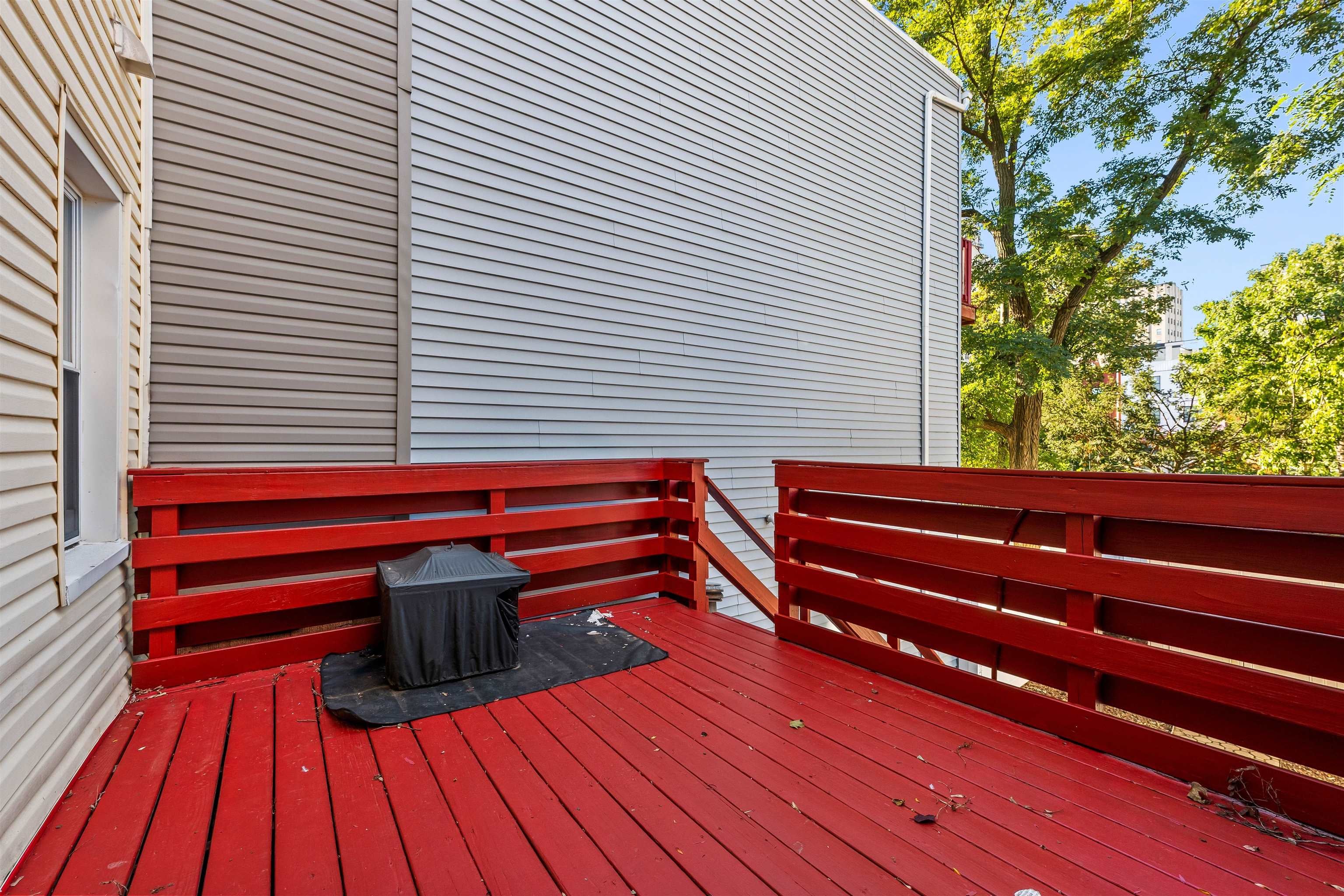 491 MERCER ST 2
