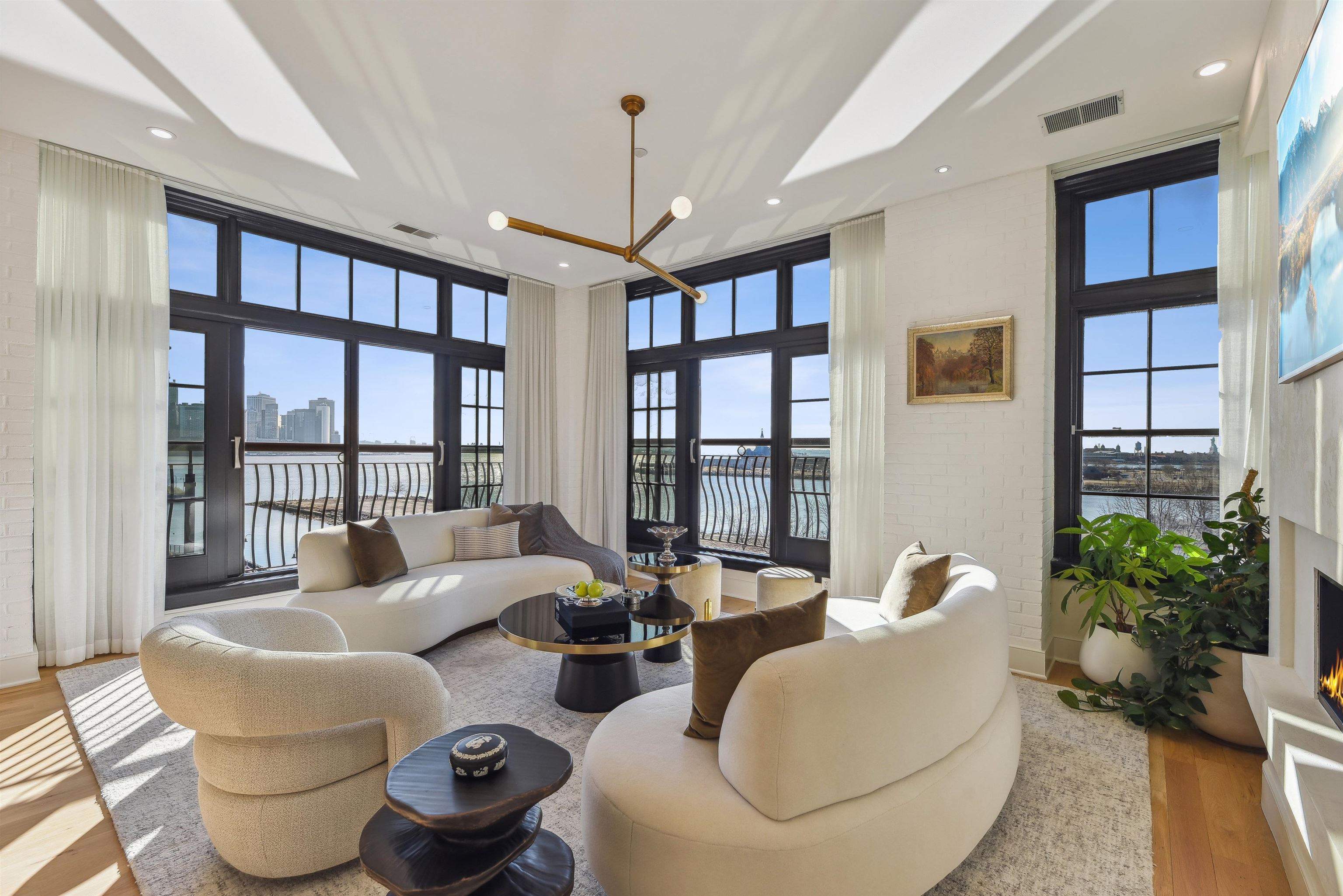 174 Washington St #4L, Jersey City, New Jersey image 1