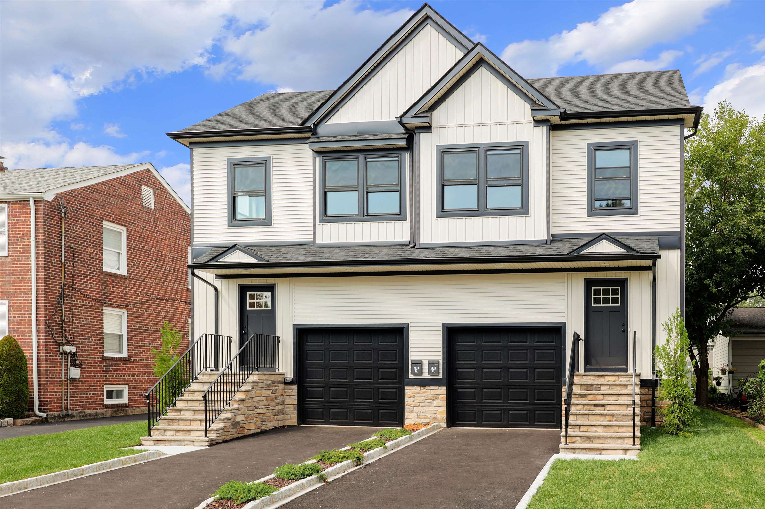 206 WILLOW AVE