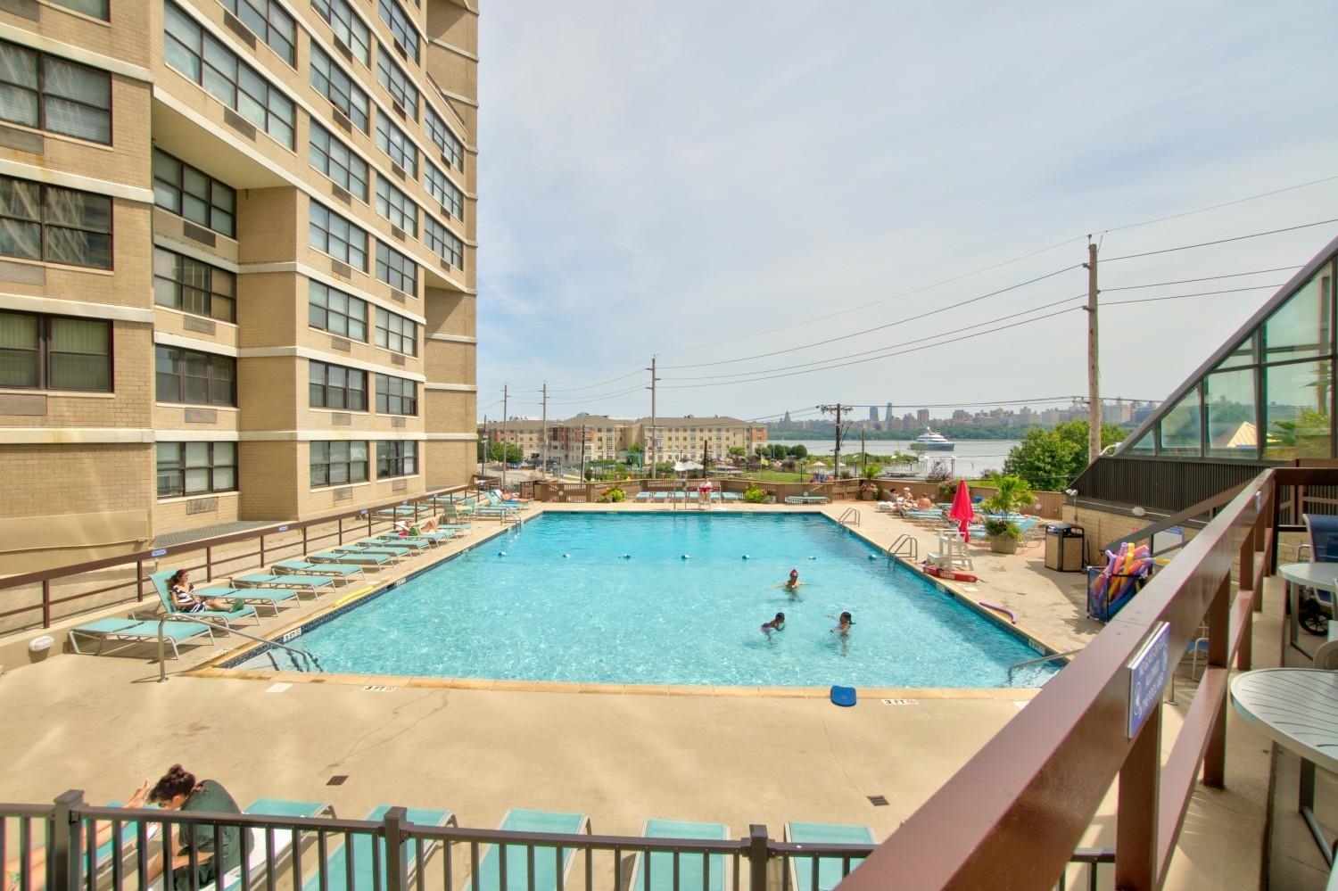 7004 Kennedy Blvd #2B, Guttenberg, New Jersey image 19