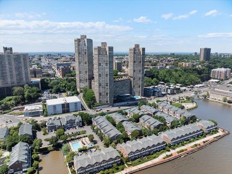 7000 Blvd East Unit 40B, Guttenberg, NJ 07093 - MLS#: 250010198