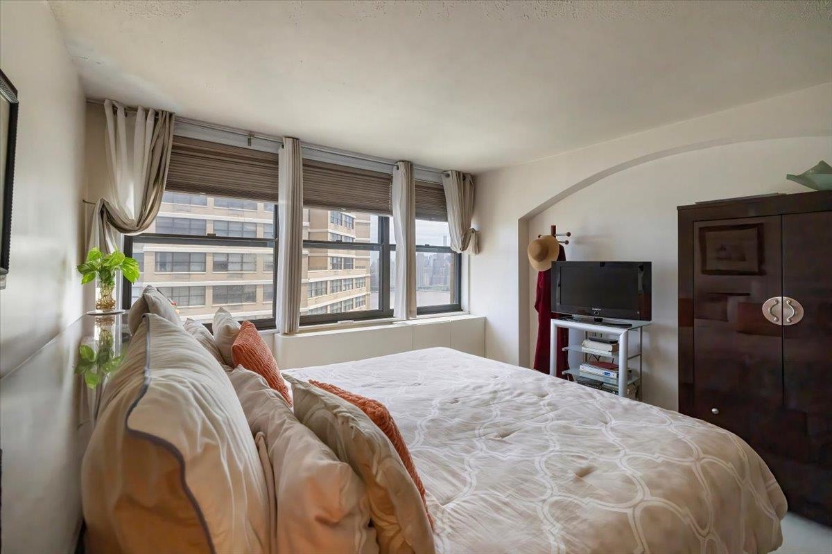 7000 Blvd East #40B, Guttenberg, New Jersey image 27