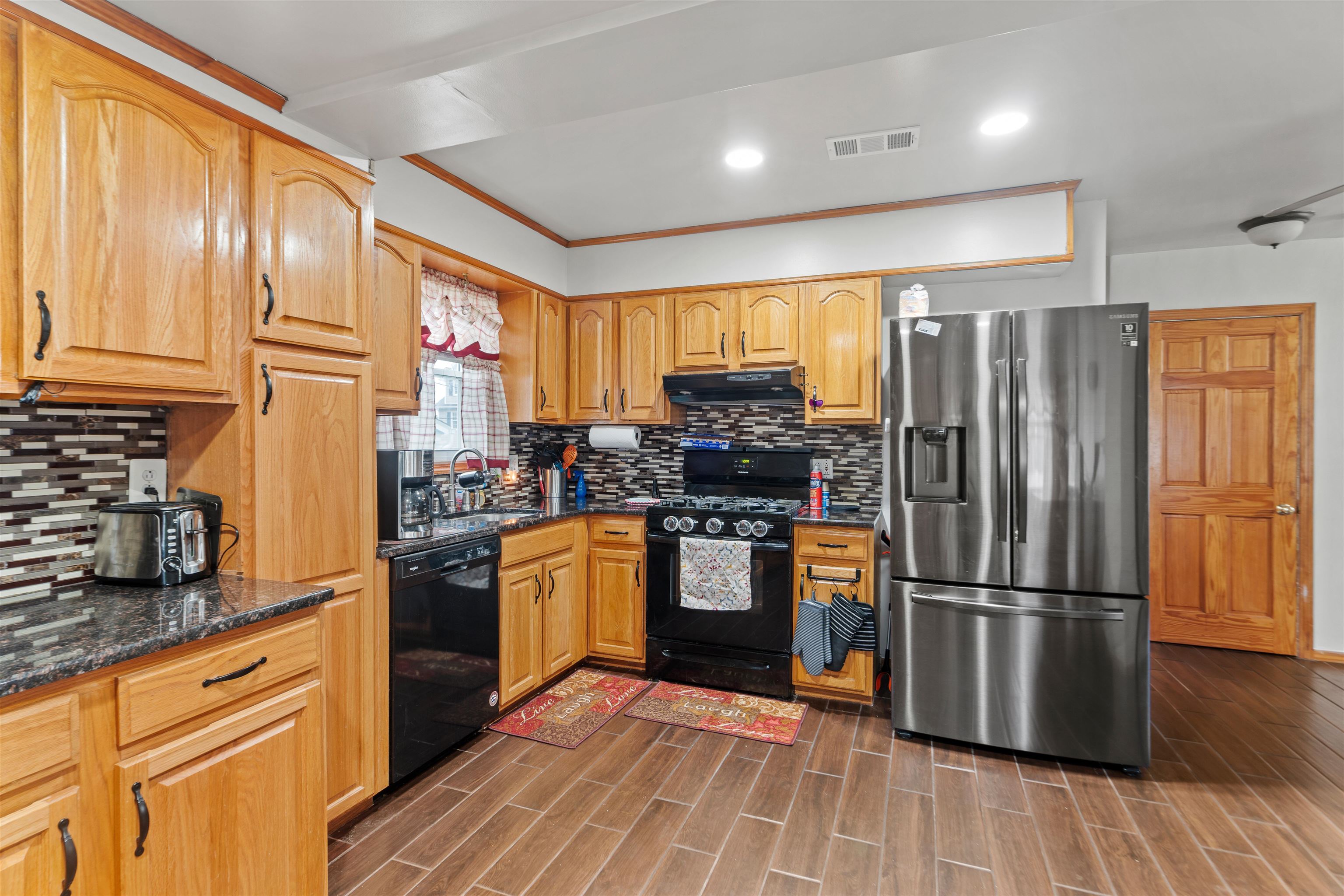25 Allan Dr, North Arlington, New Jersey image 9