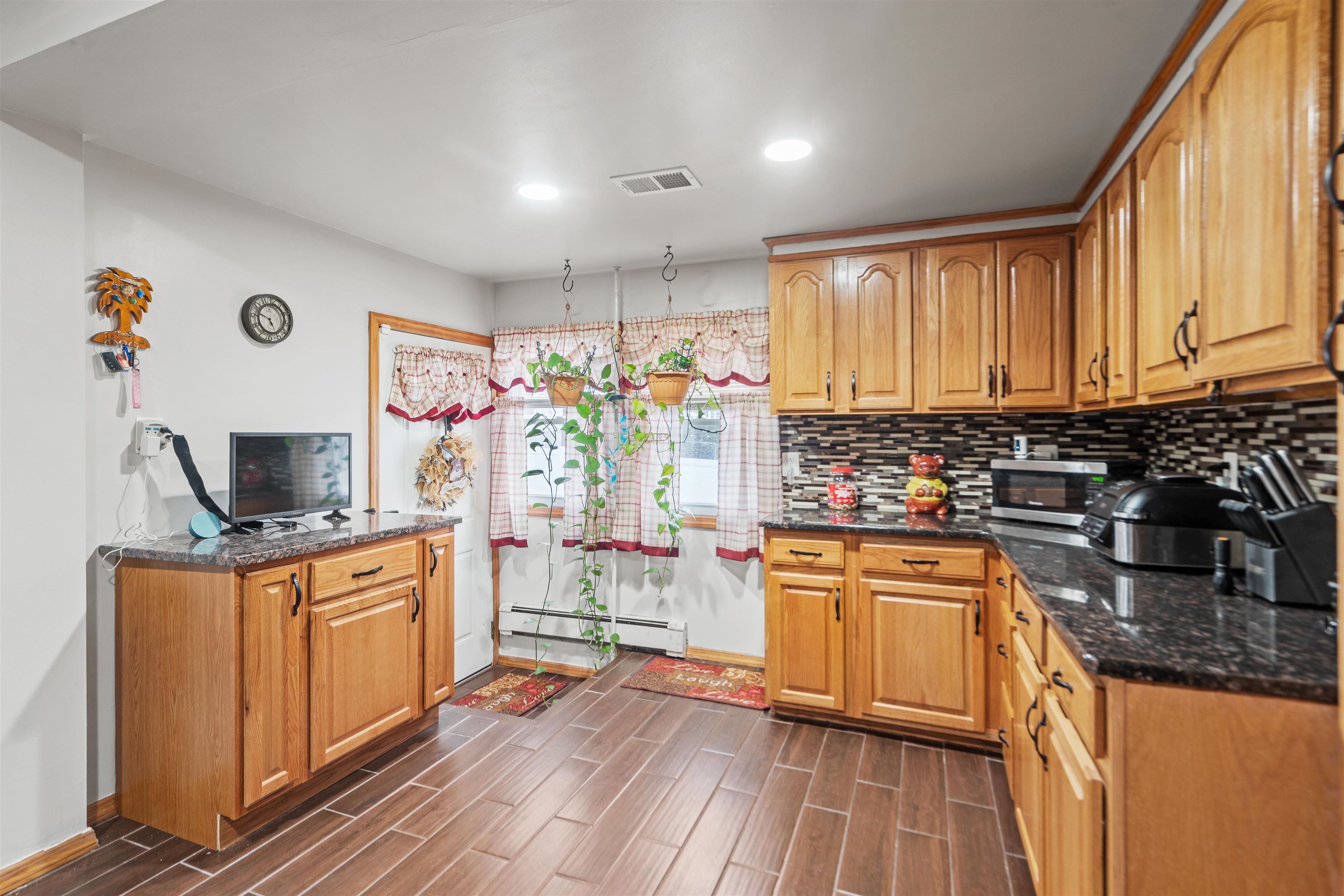 25 Allan Dr, North Arlington, New Jersey image 8
