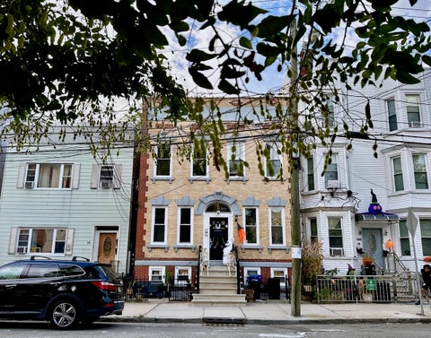 Condo For Sale - 21 Hancock Ave #3<br/> Hudson County, Jersey City, NJ 07307