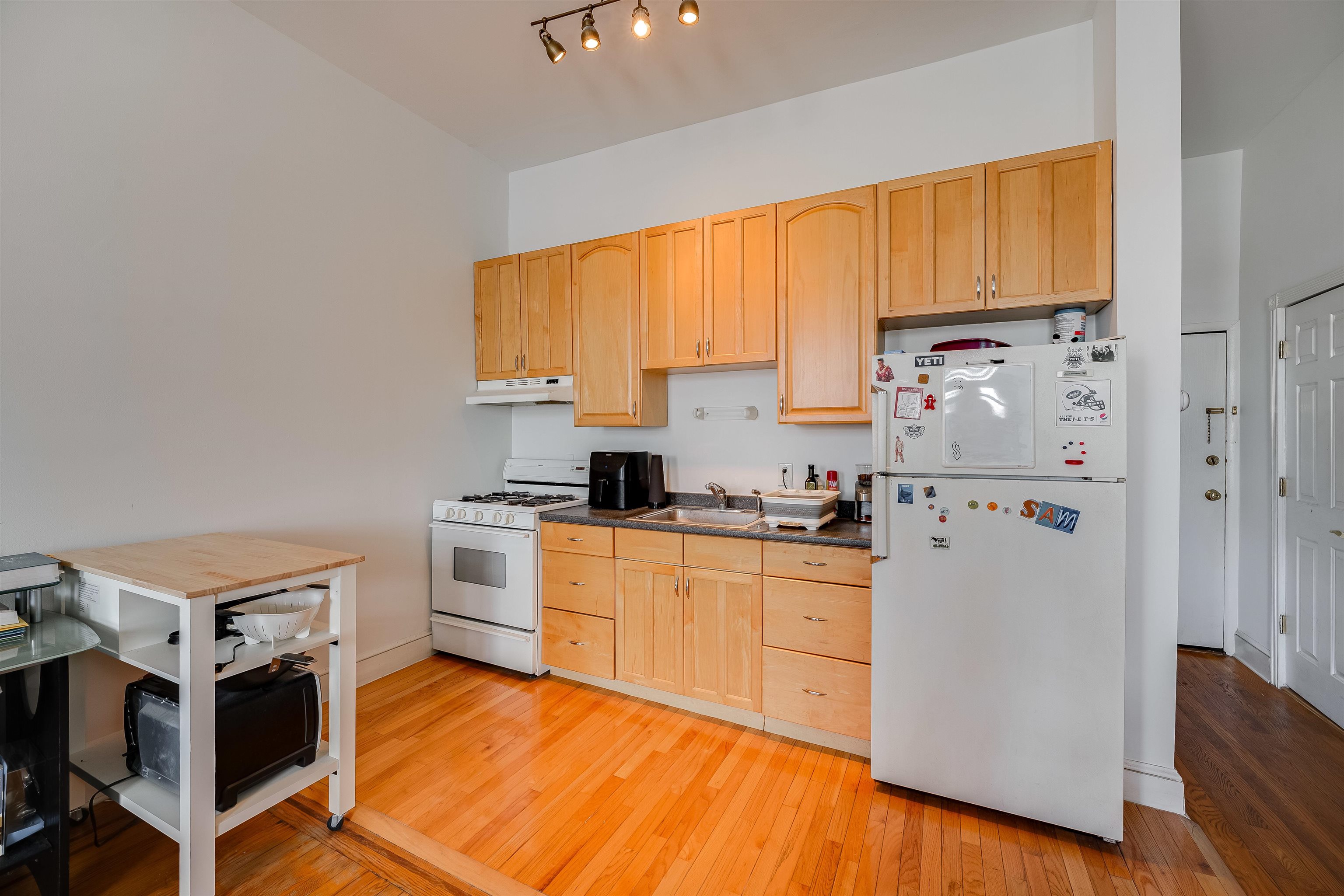 832 Washington St #4, Hoboken, New Jersey image 13