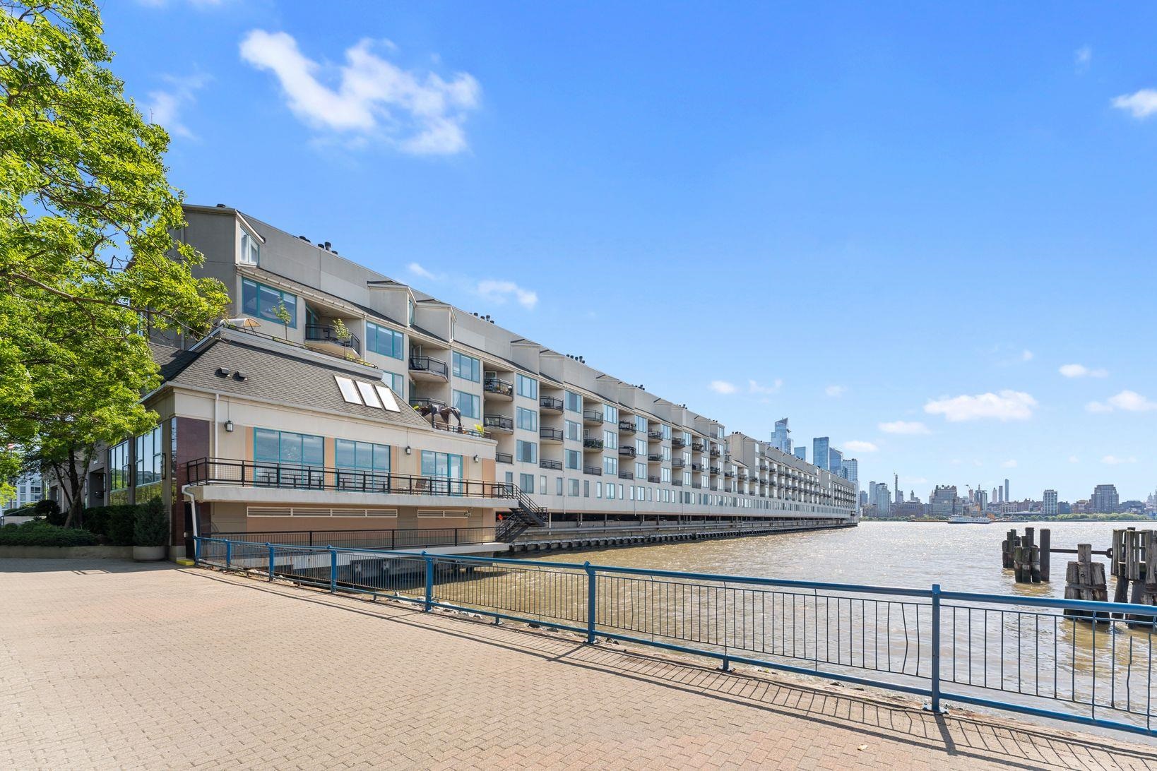 600 Harbor Blvd #903, Weehawken, New Jersey image 32