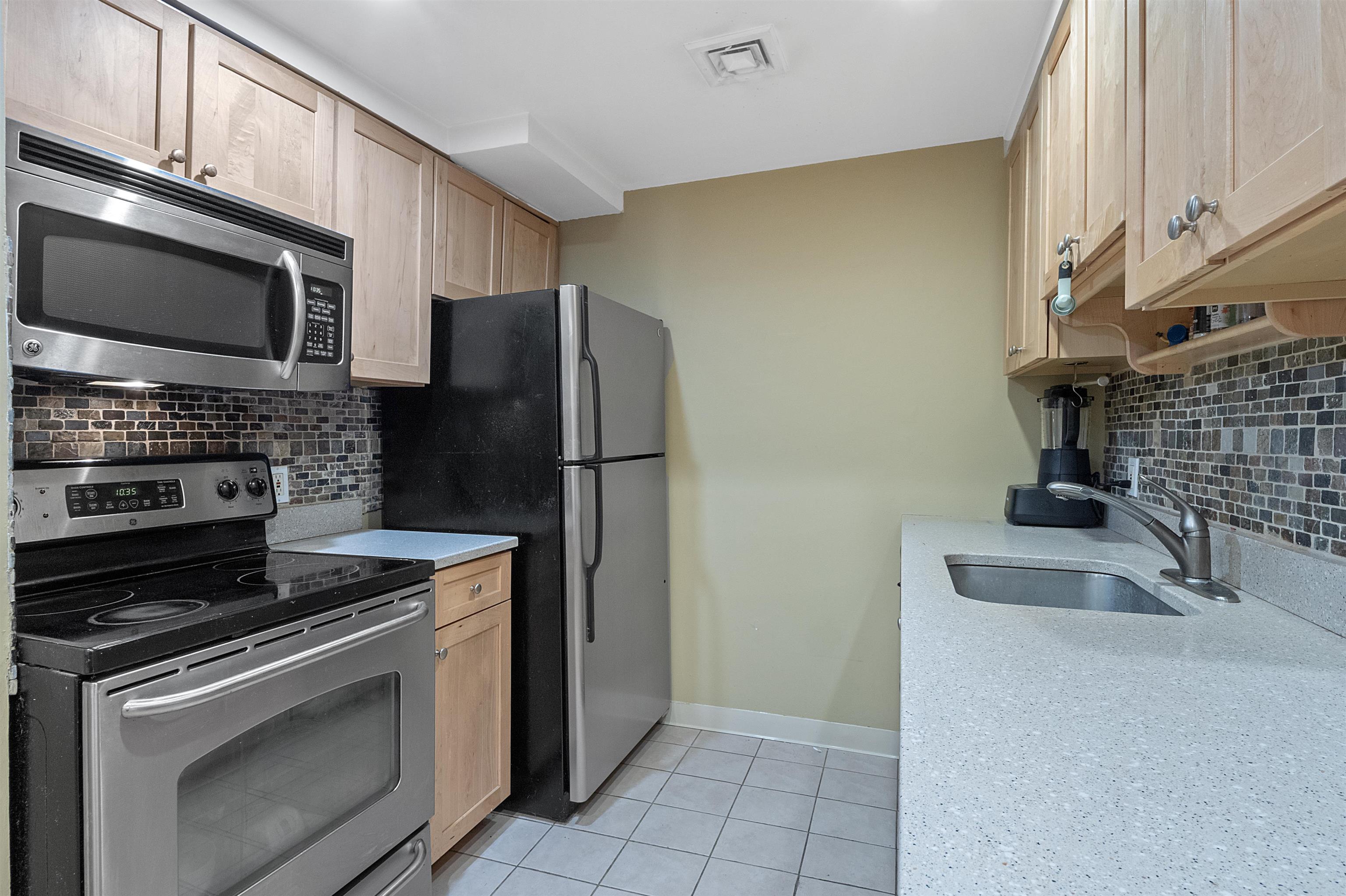 135 Garden St #4, Hoboken, New Jersey image 6