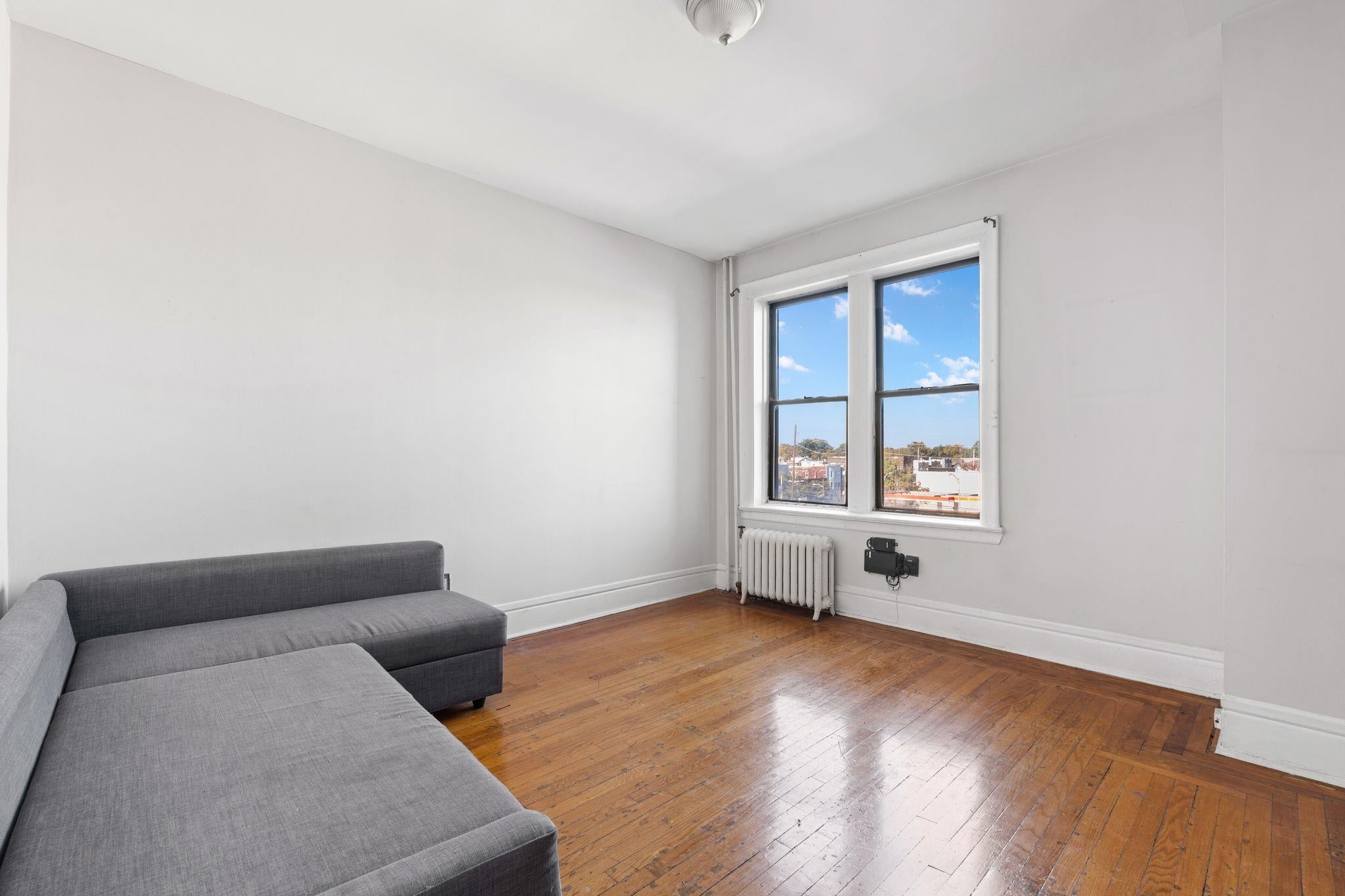 429 FAIRMOUNT AVE 410