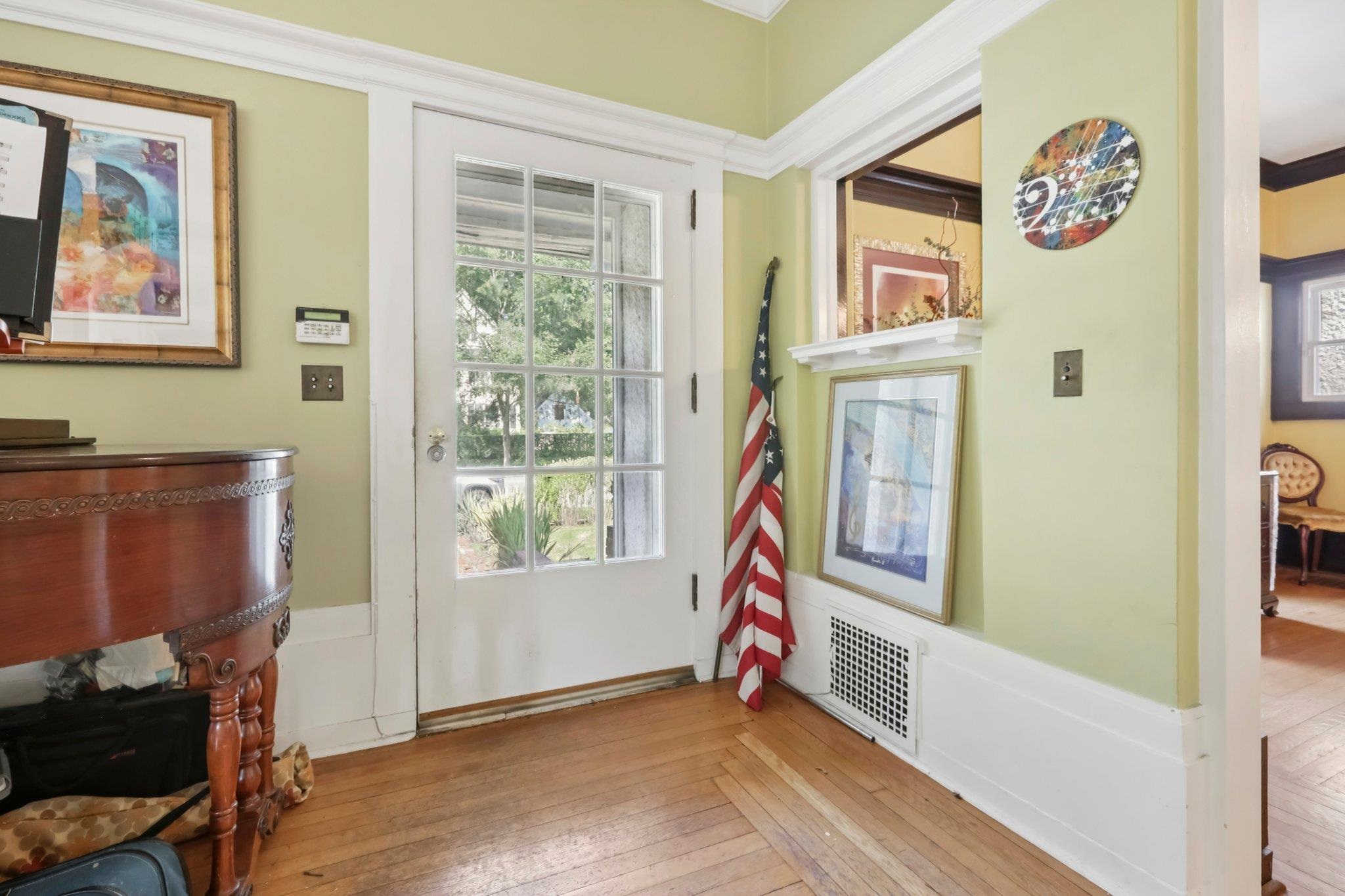 299 RIDGEWOOD AVE