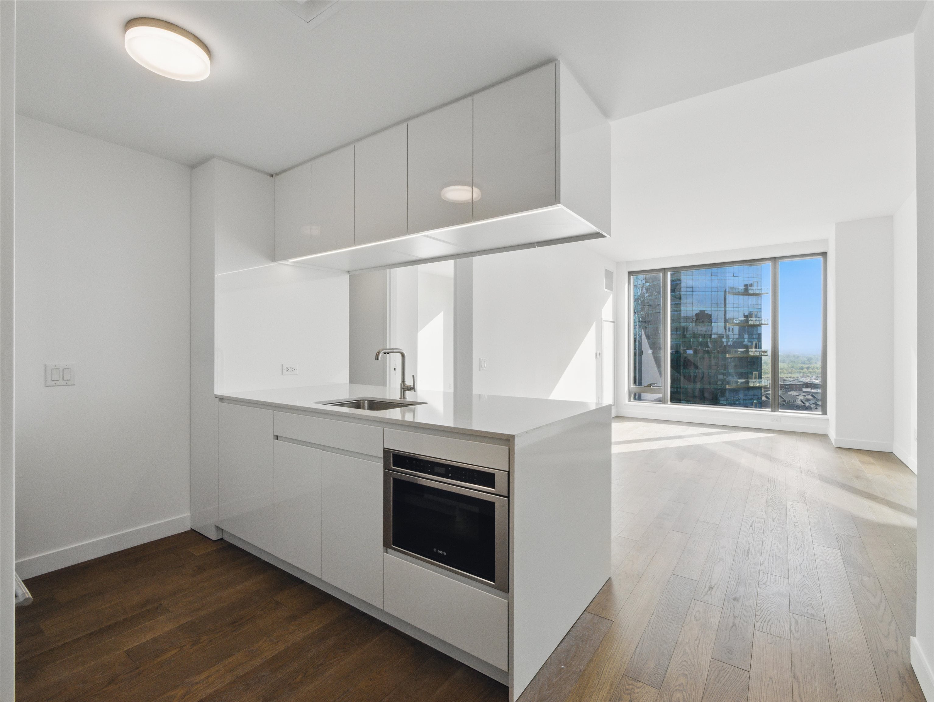 99 HUDSON ST 4207