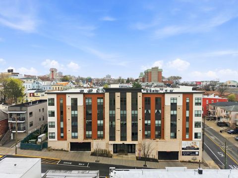 649 38TH ST Union City NJ 07087