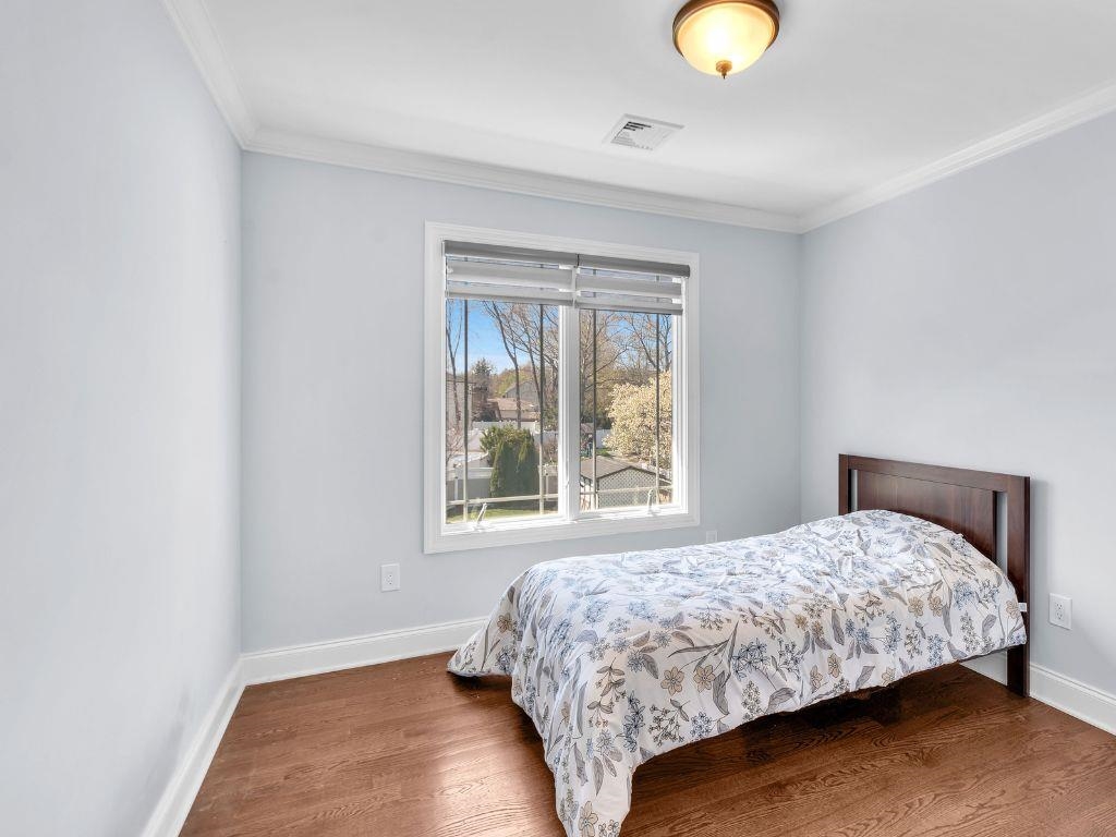 183 Oak Ave, River Edge, New Jersey image 25