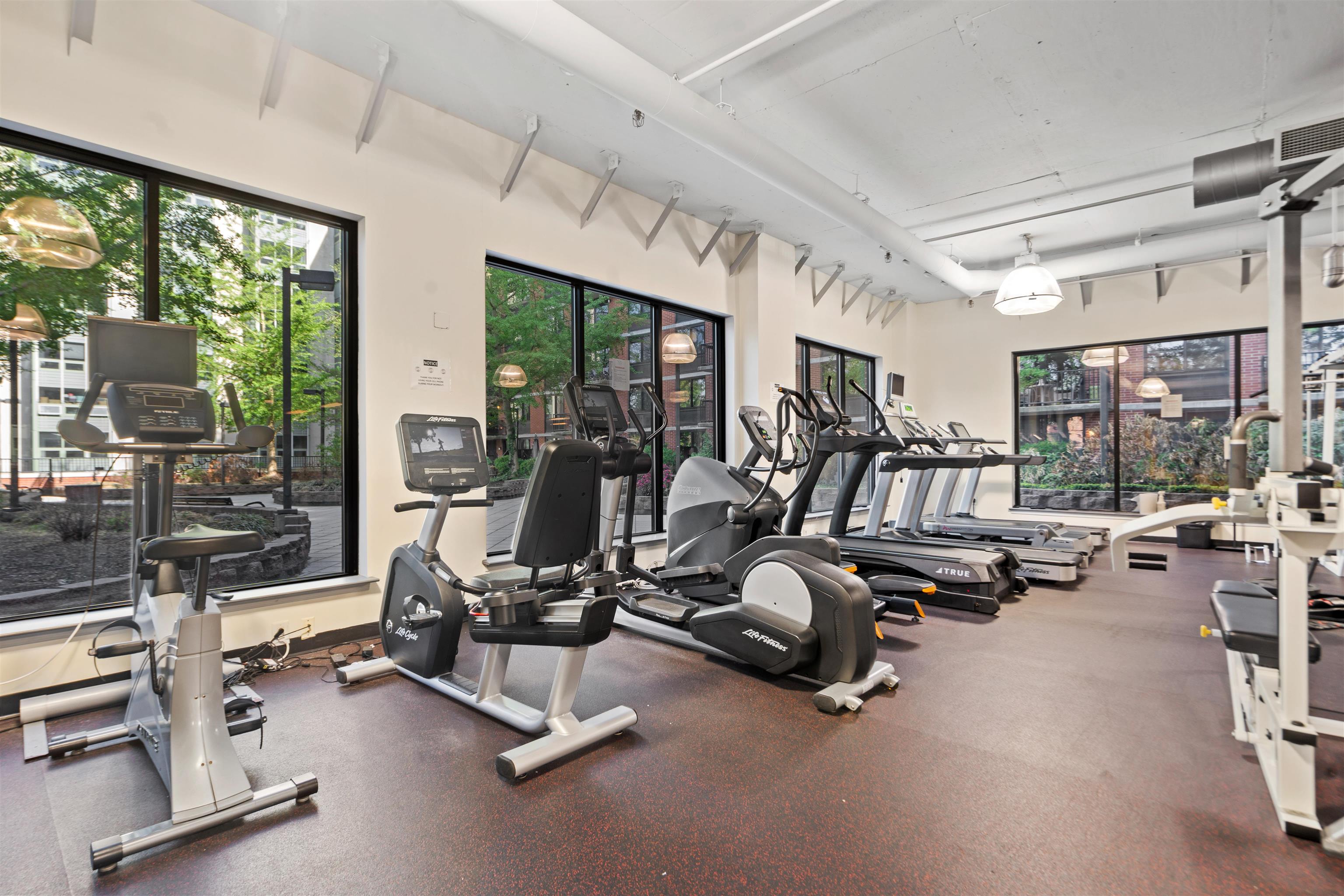 700 Grove St #2P, Jersey City, New Jersey image 27