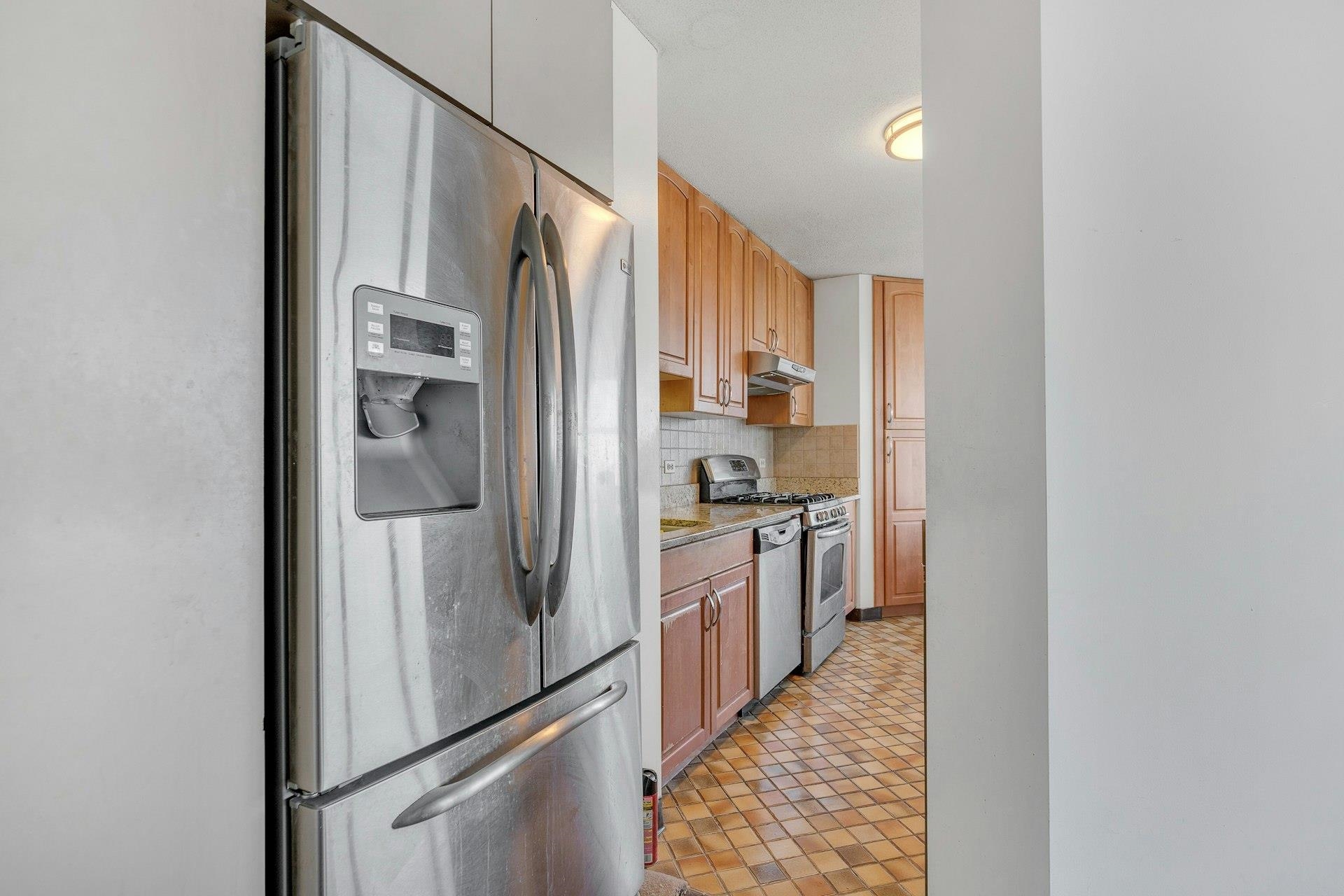 7004 Blvd East #33D, Guttenberg, New Jersey image 3