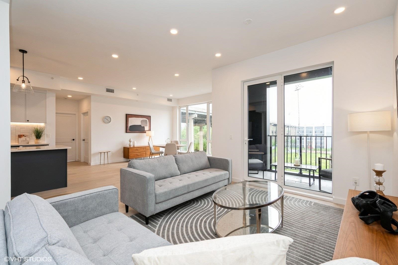 425 3RD ST 401