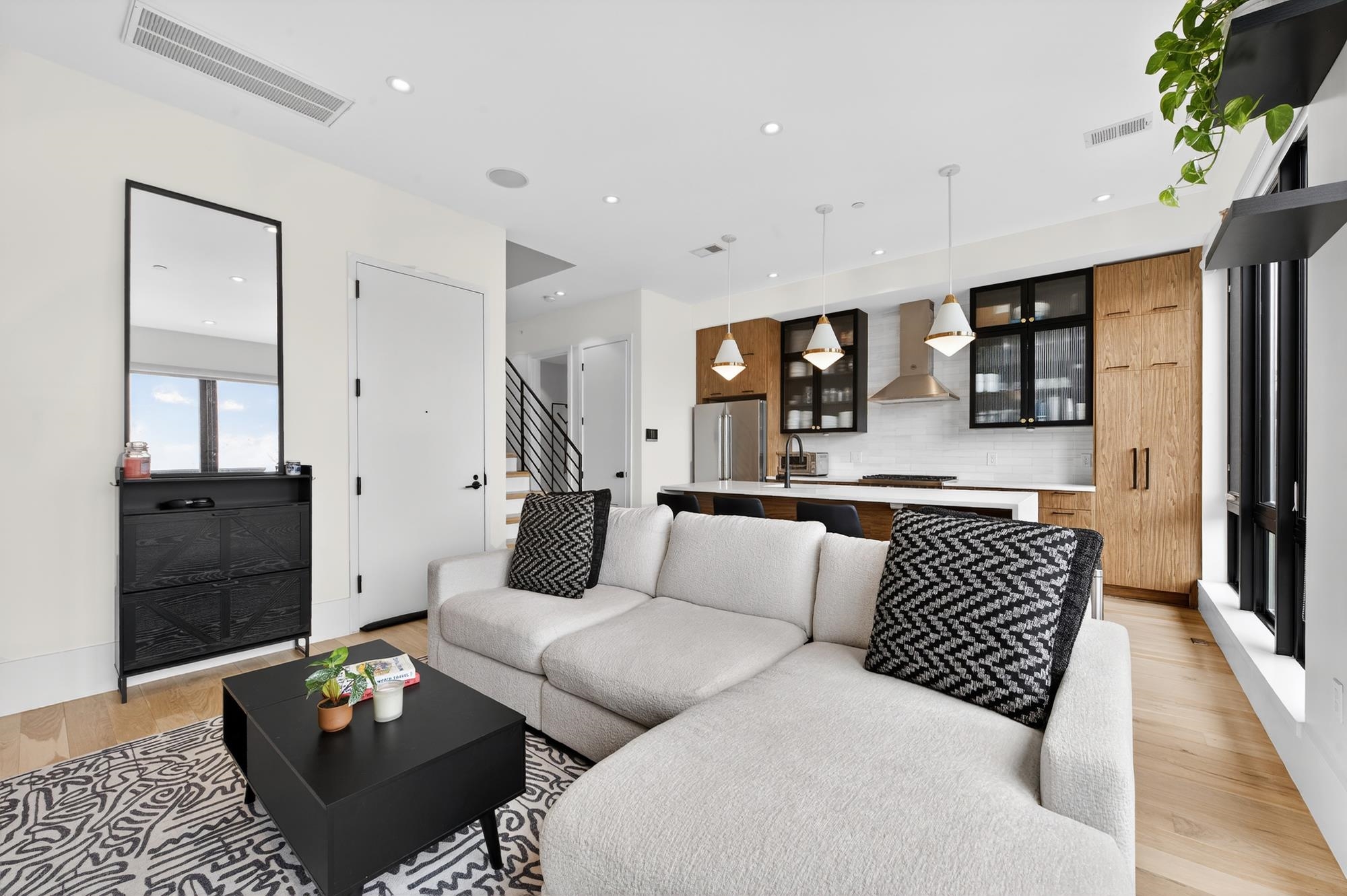 339 PALISADE AVE 3