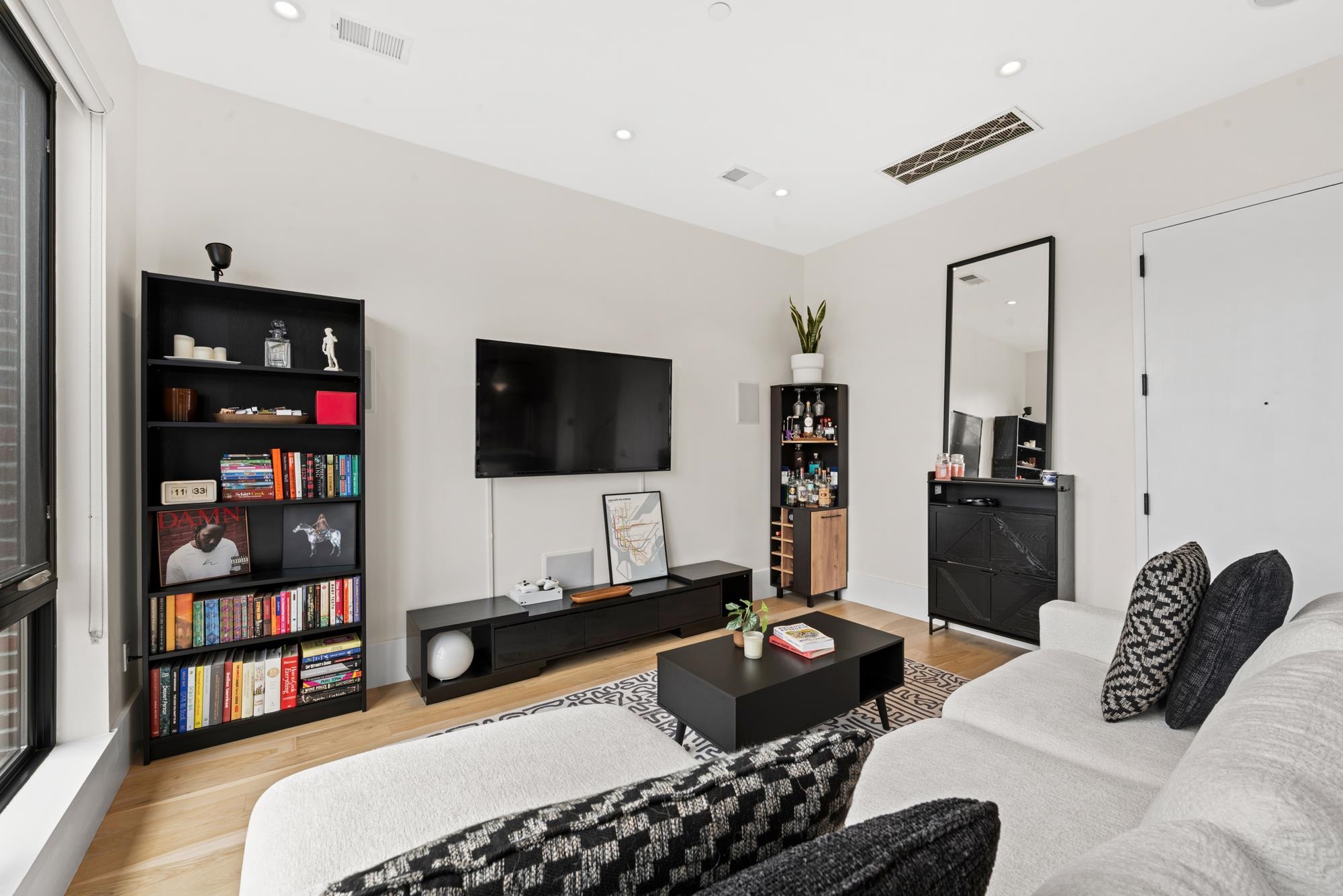 339 PALISADE AVE 3