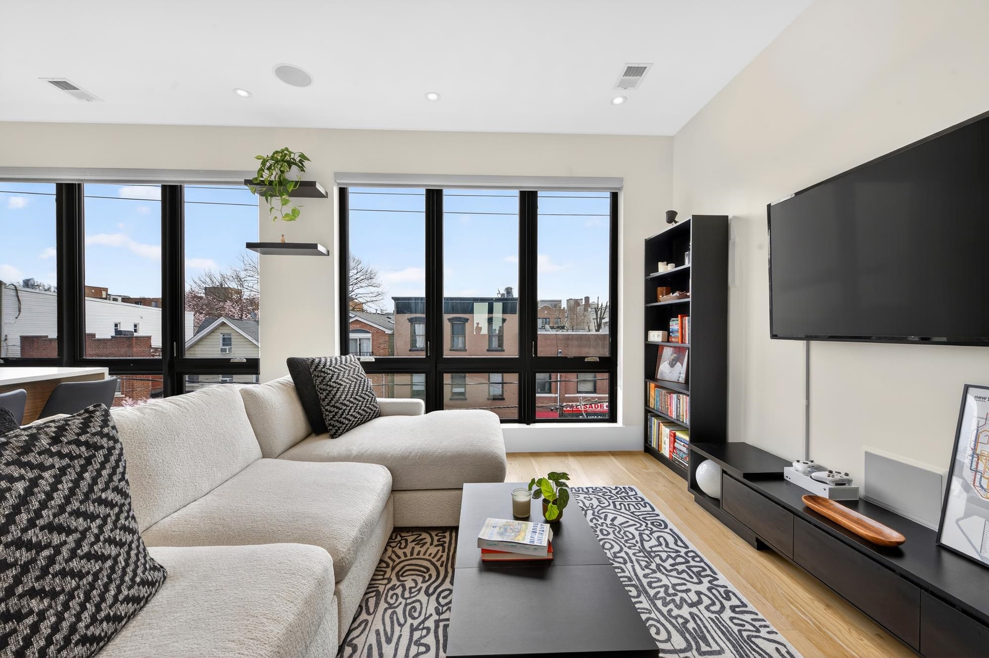 339 PALISADE AVE 3